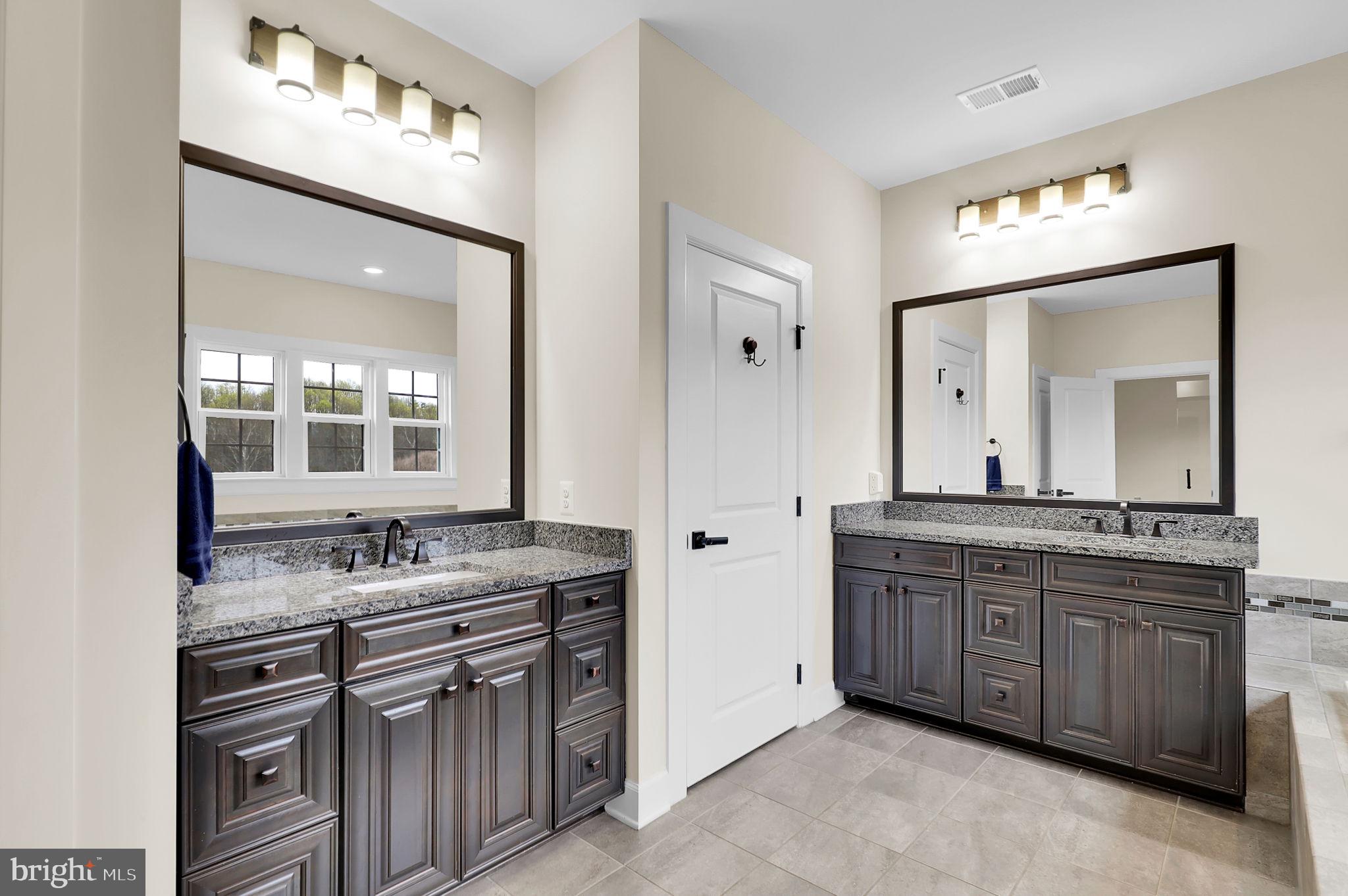 LAKE LINGANORE - Residential