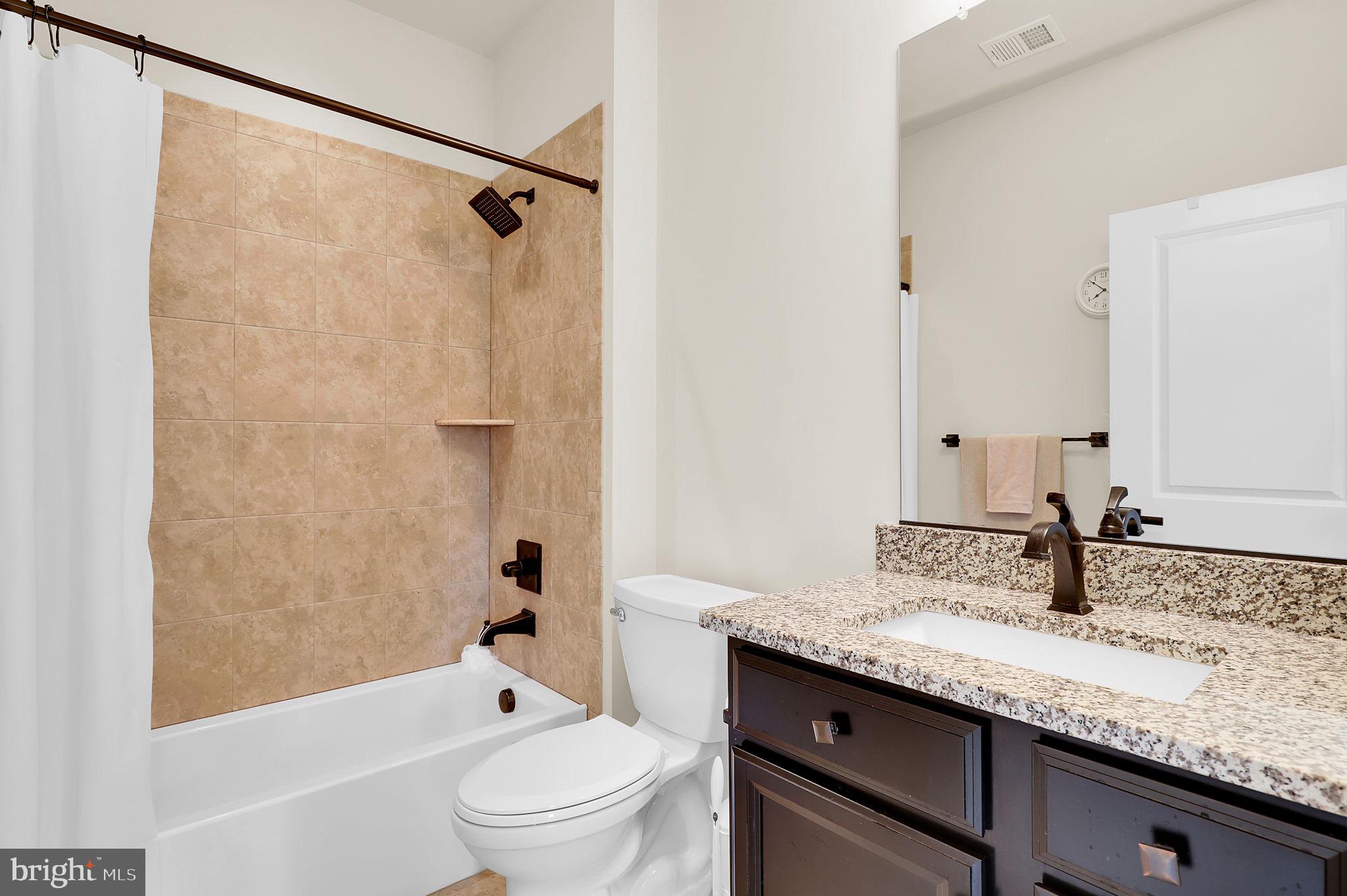 LAKE LINGANORE - Residential