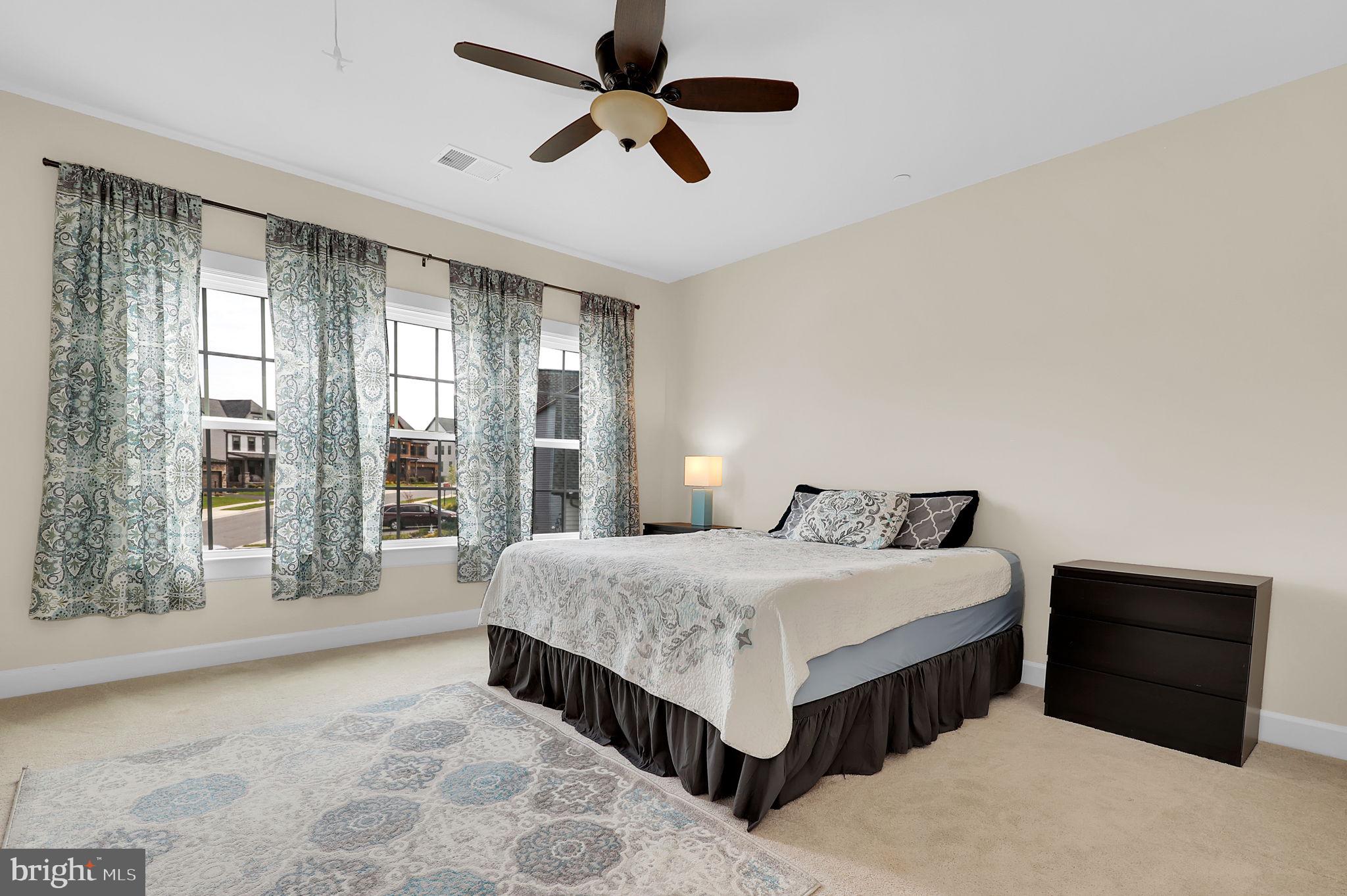 LAKE LINGANORE - Residential