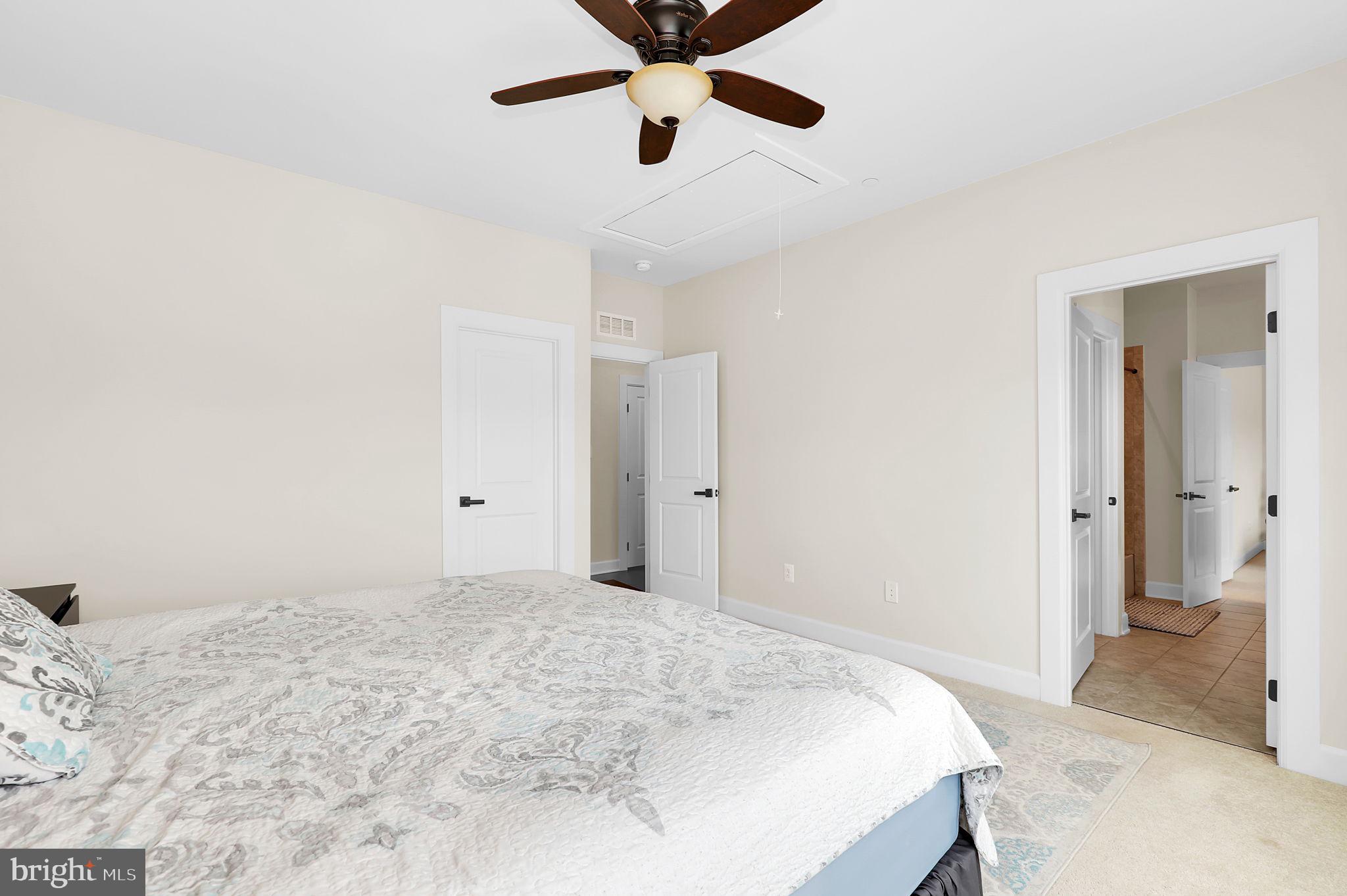 LAKE LINGANORE - Residential