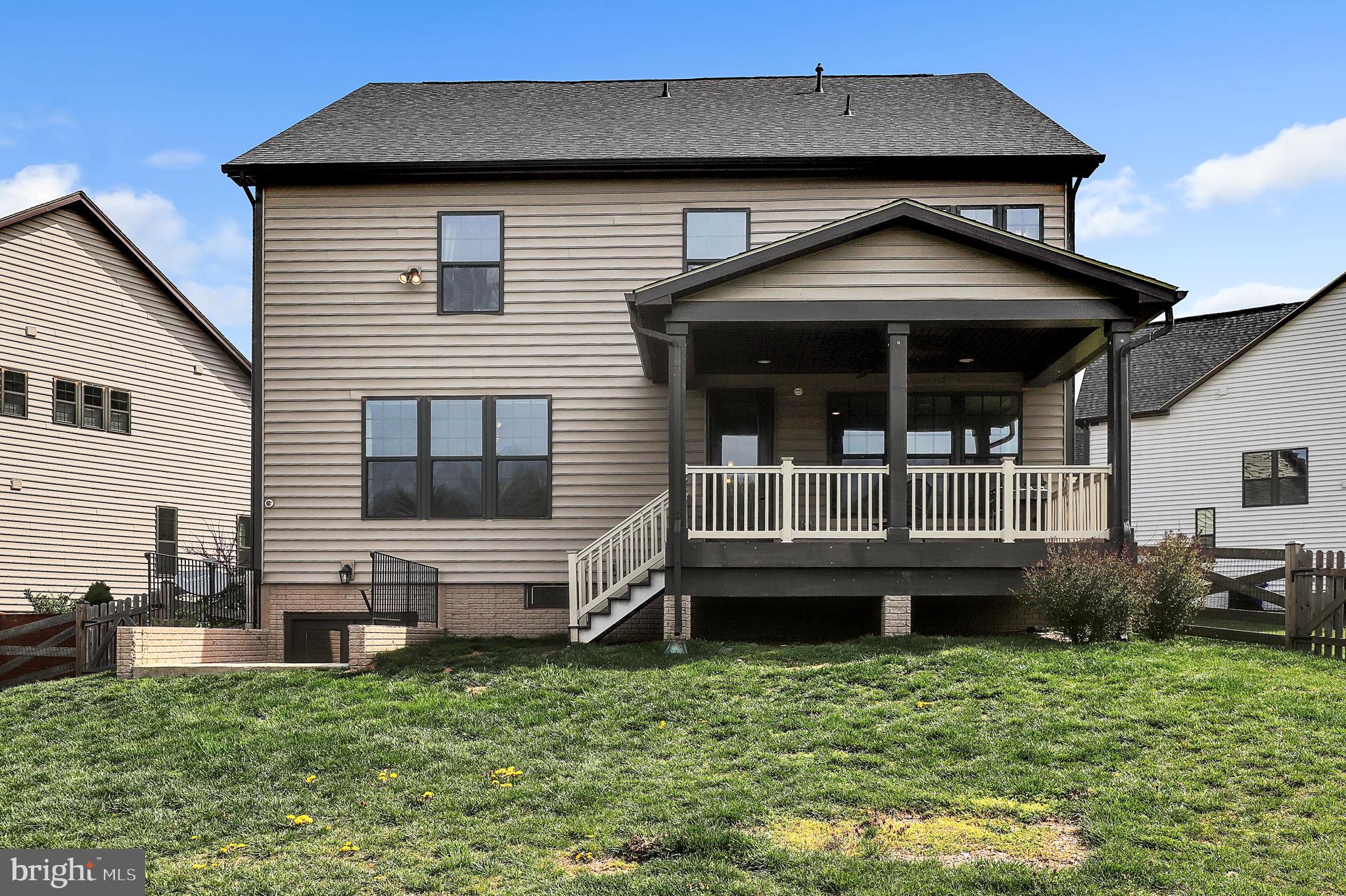 LAKE LINGANORE - Residential