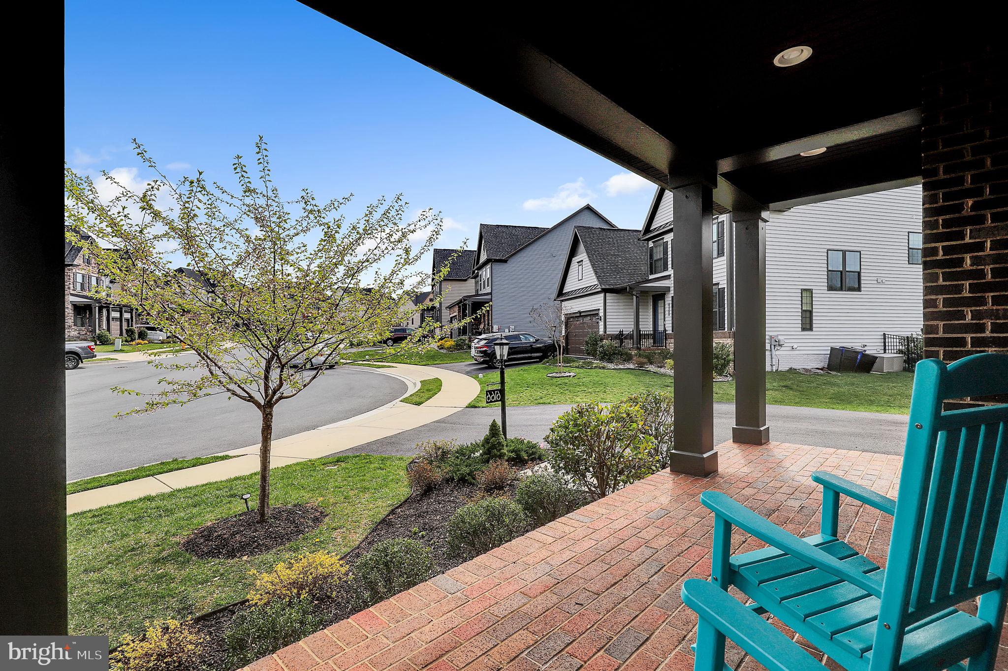 LAKE LINGANORE - Residential