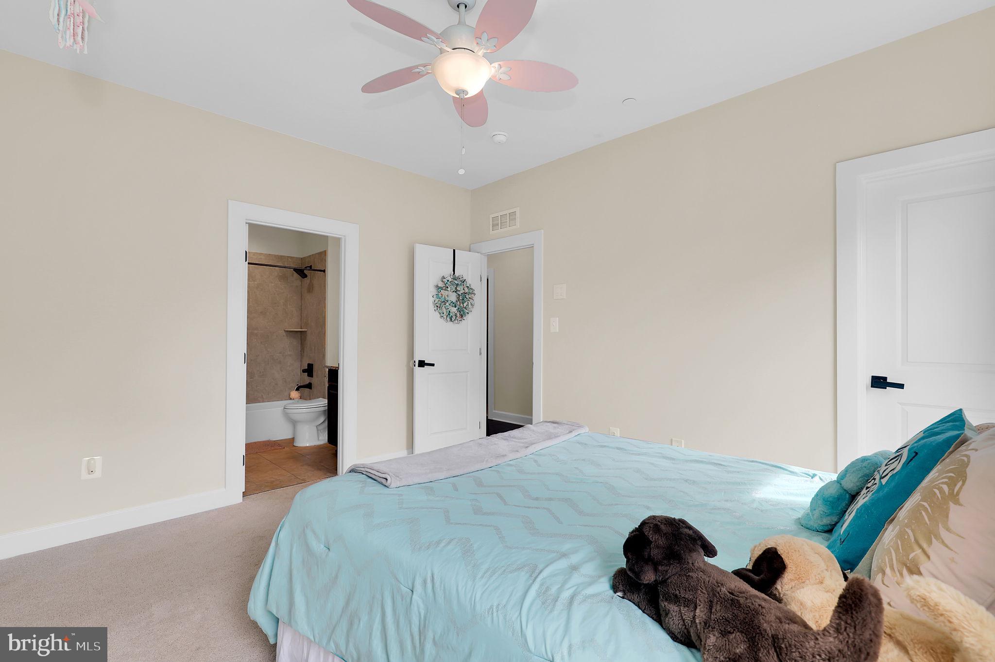 LAKE LINGANORE - Residential