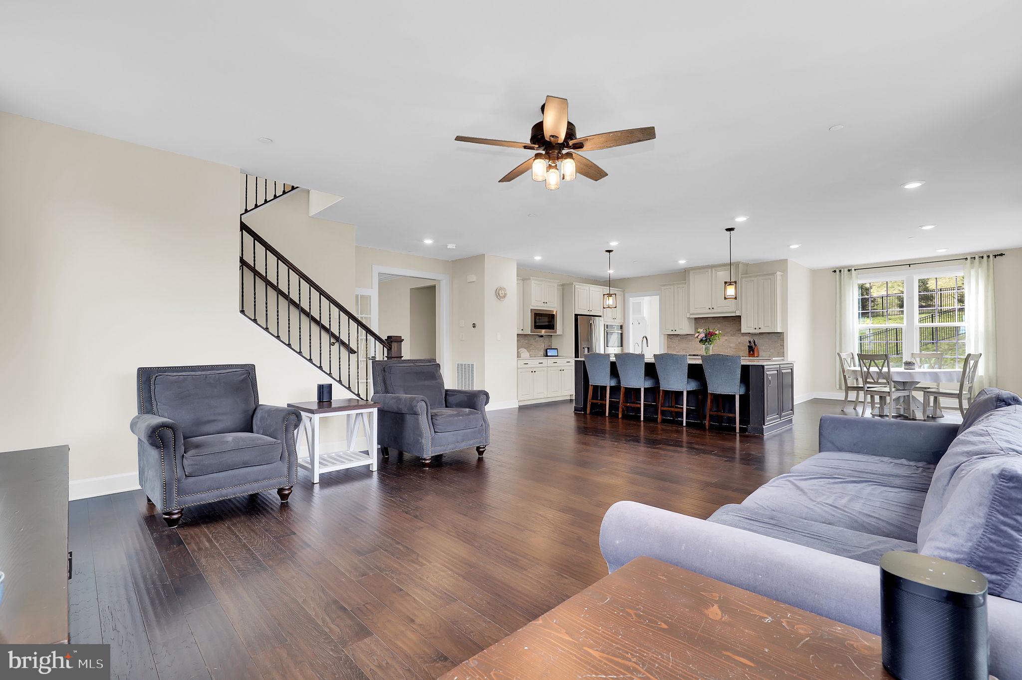 LAKE LINGANORE - Residential