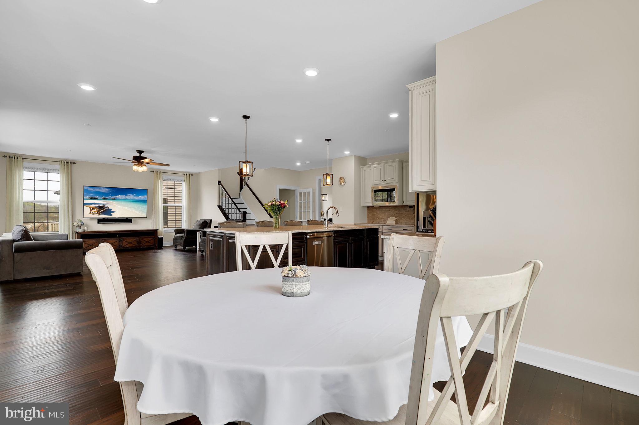 LAKE LINGANORE - Residential