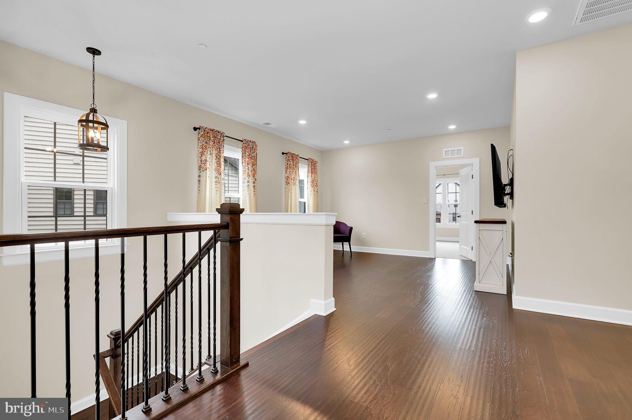 LAKE LINGANORE - Residential