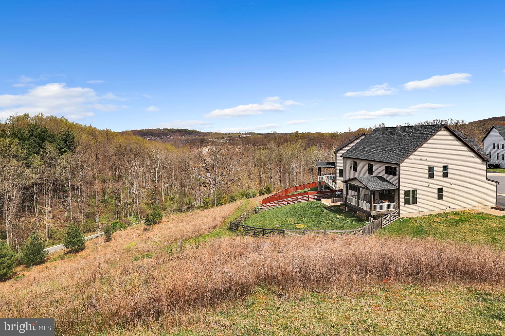 LAKE LINGANORE - Residential