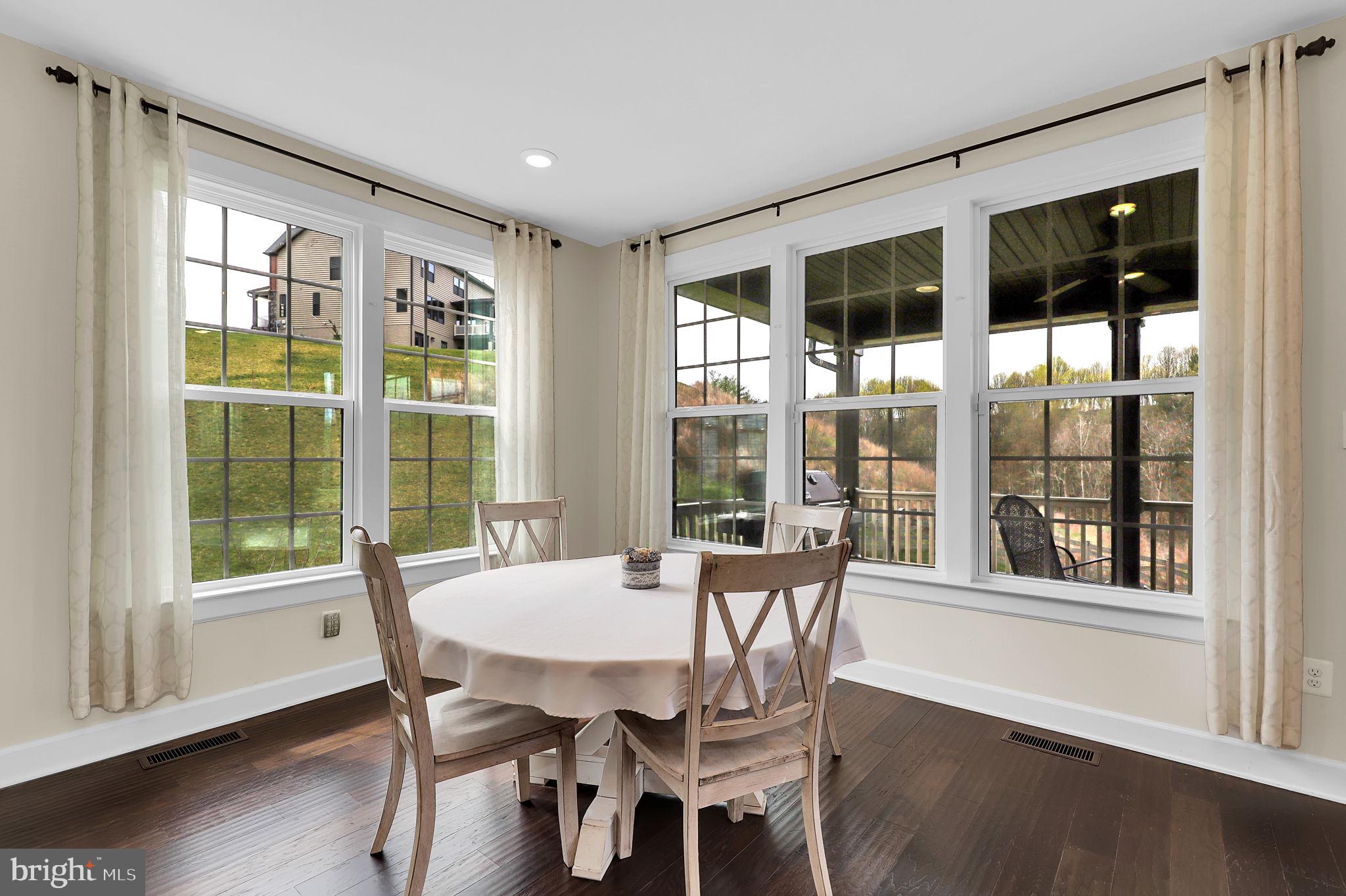 LAKE LINGANORE - Residential