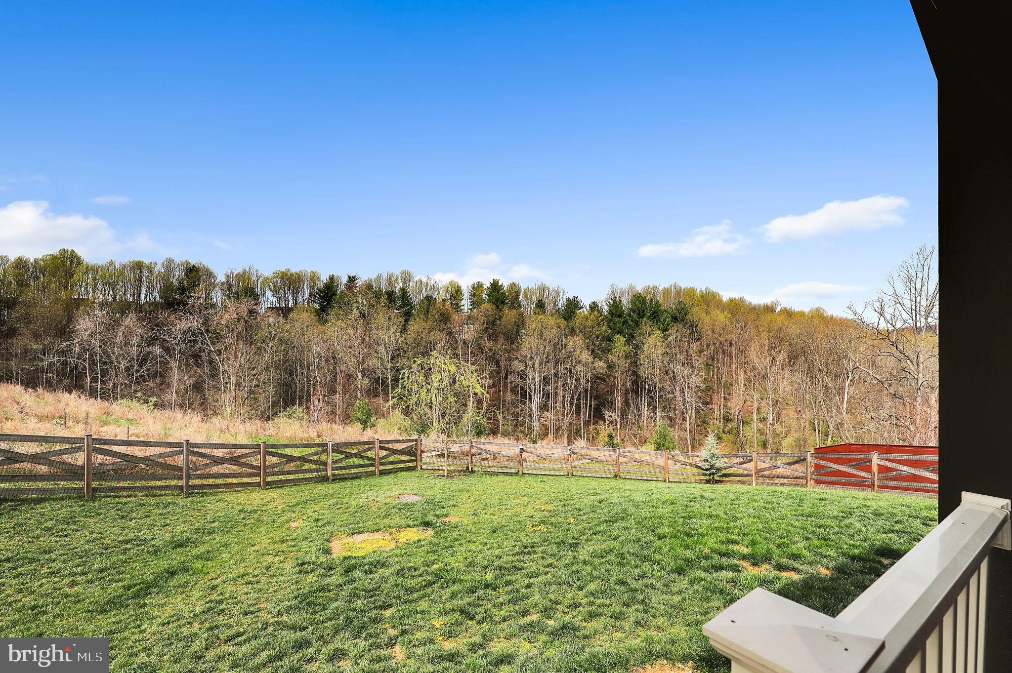 LAKE LINGANORE - Residential