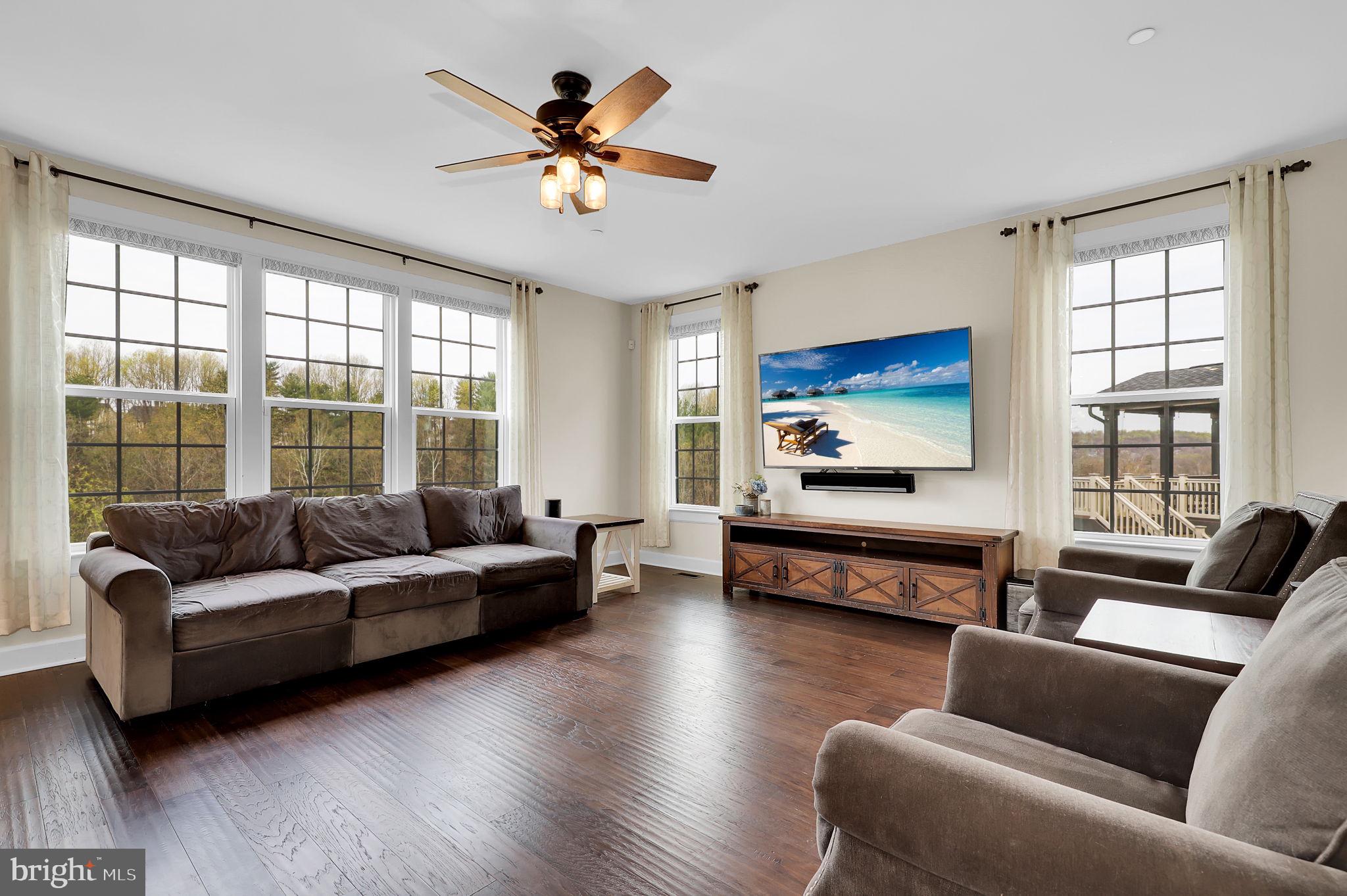 LAKE LINGANORE - Residential