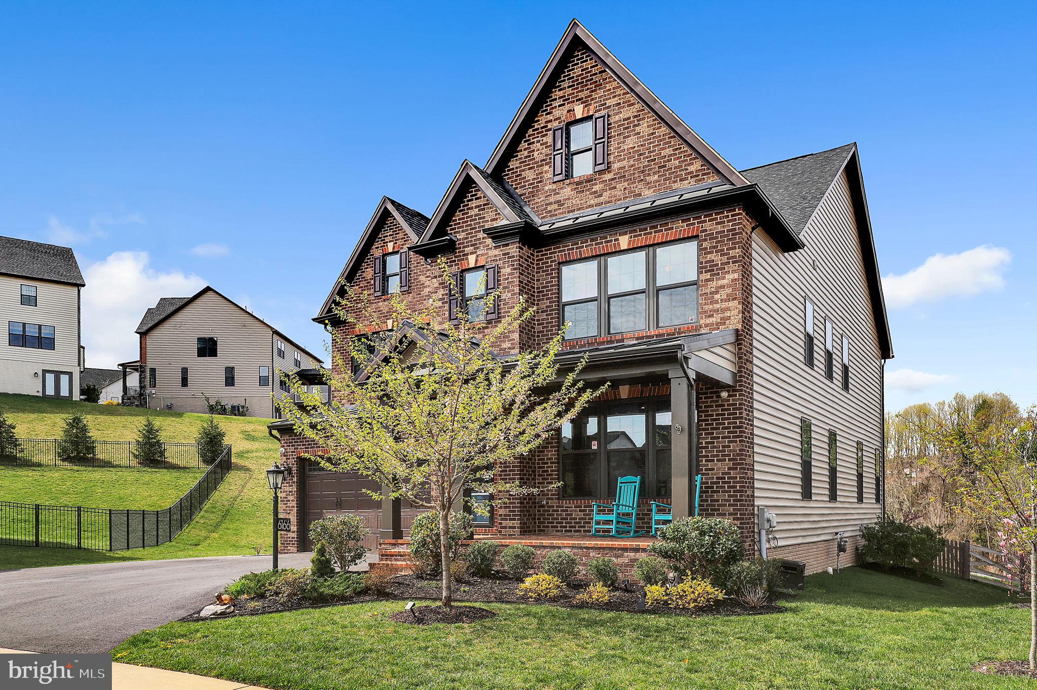 LAKE LINGANORE - Residential