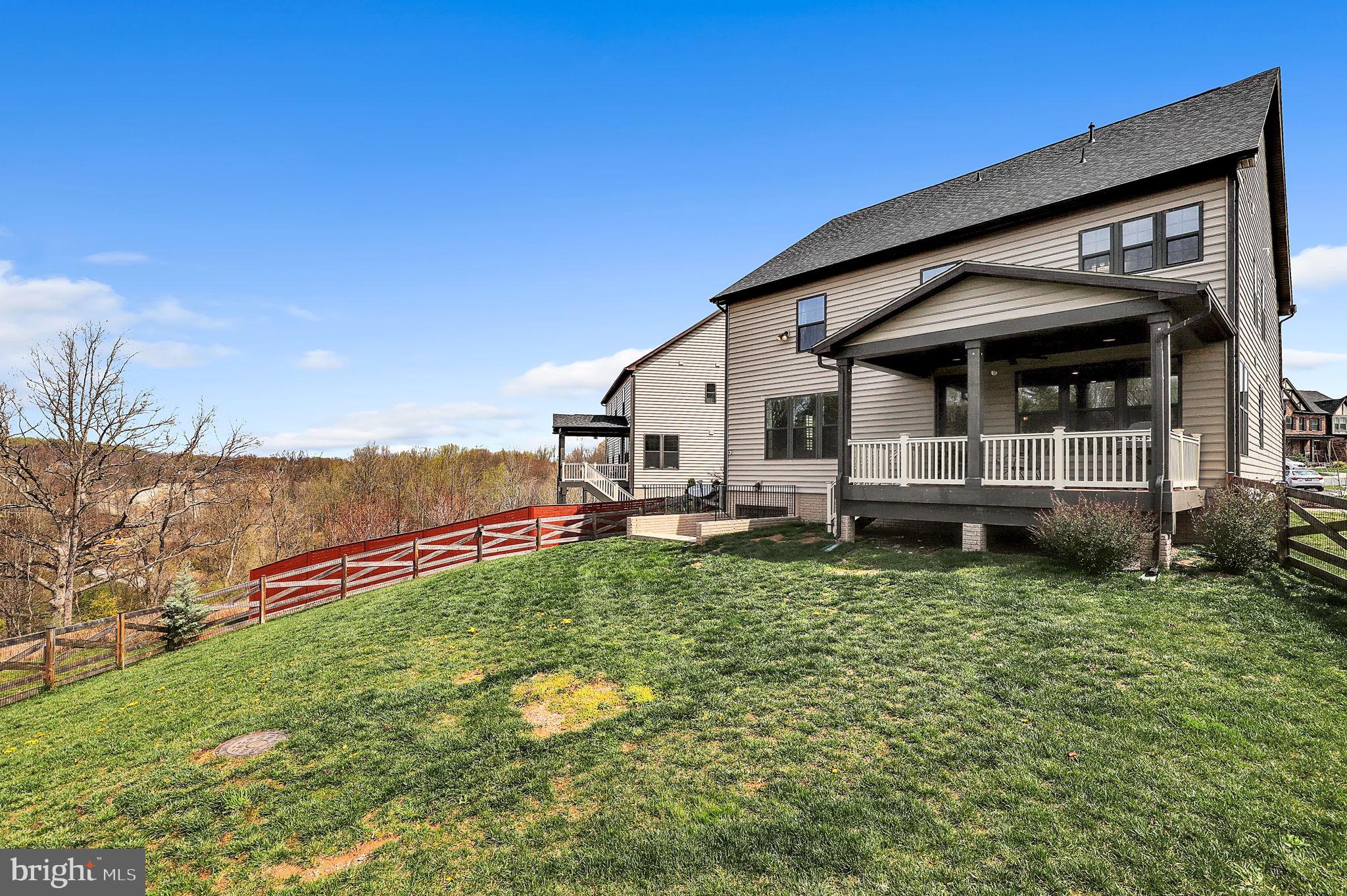 LAKE LINGANORE - Residential