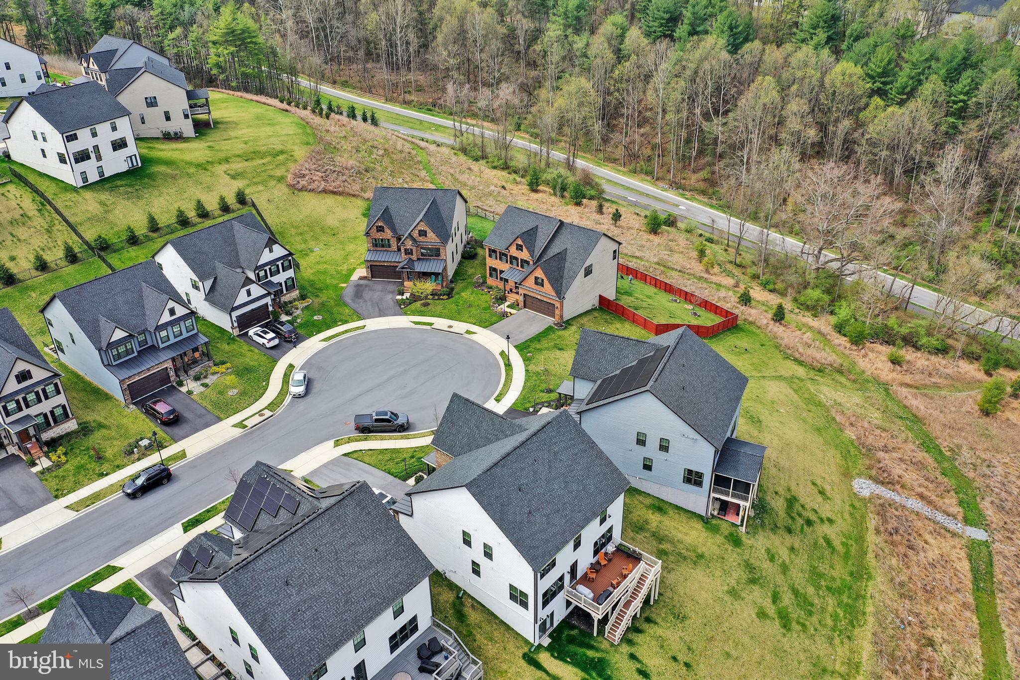 LAKE LINGANORE - Residential