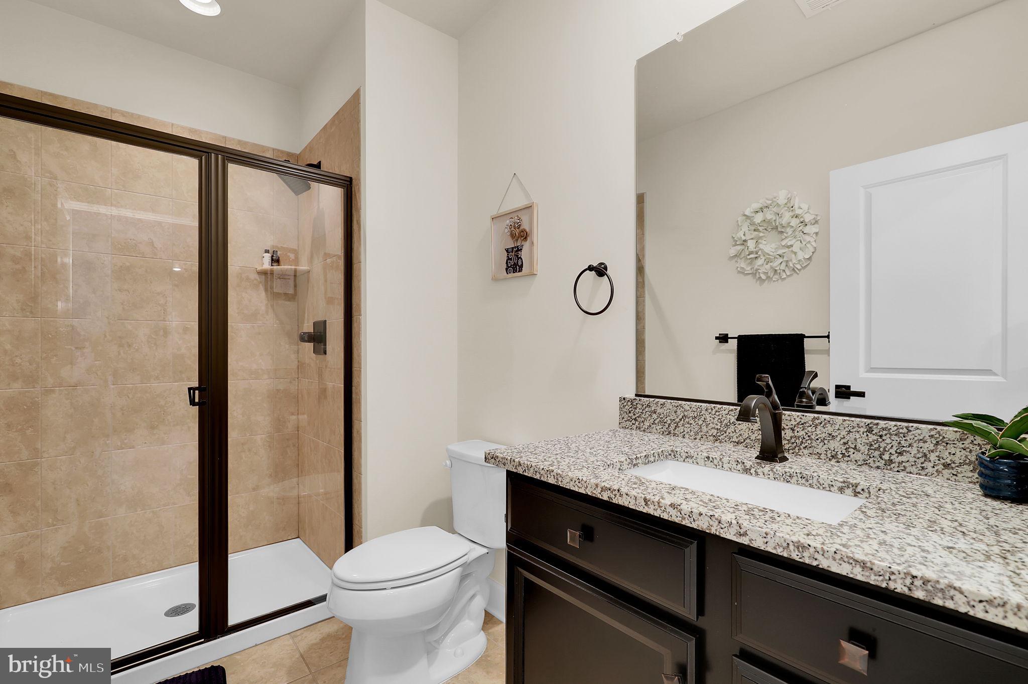 LAKE LINGANORE - Residential