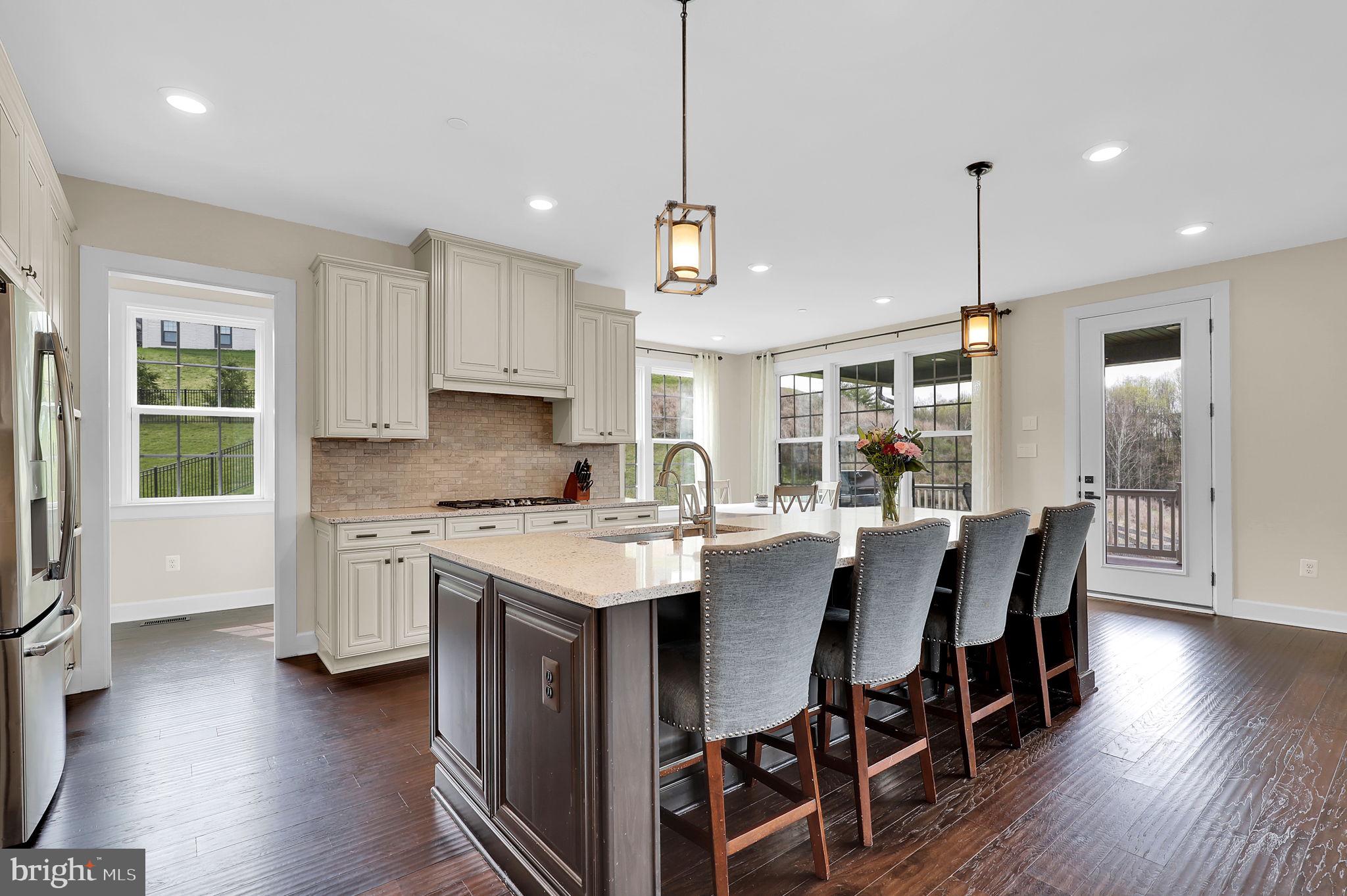 LAKE LINGANORE - Residential