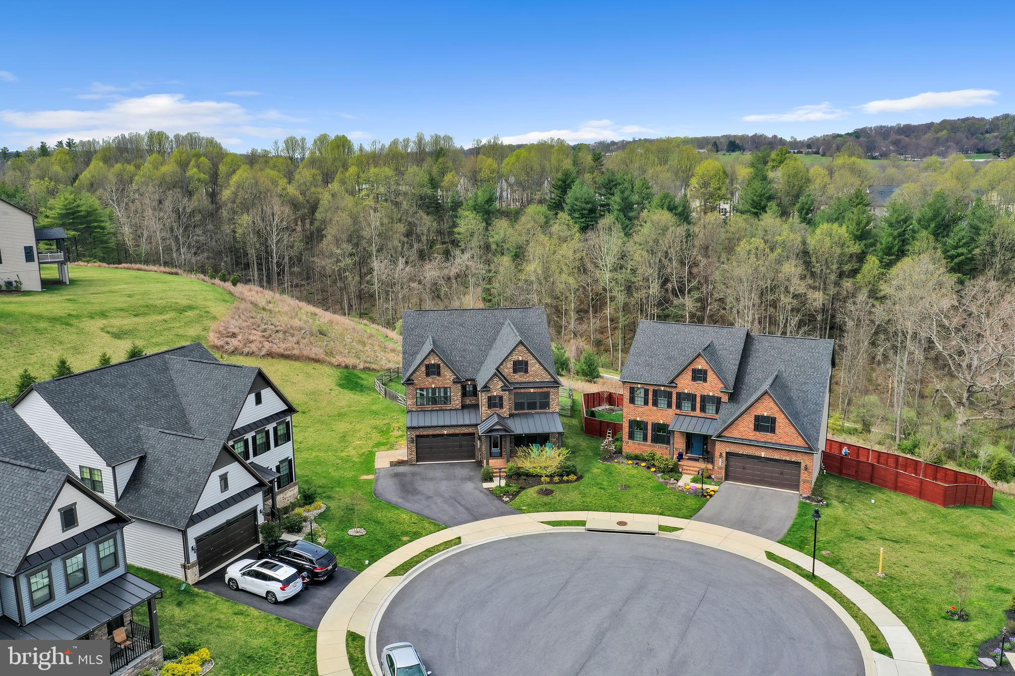 LAKE LINGANORE - Residential