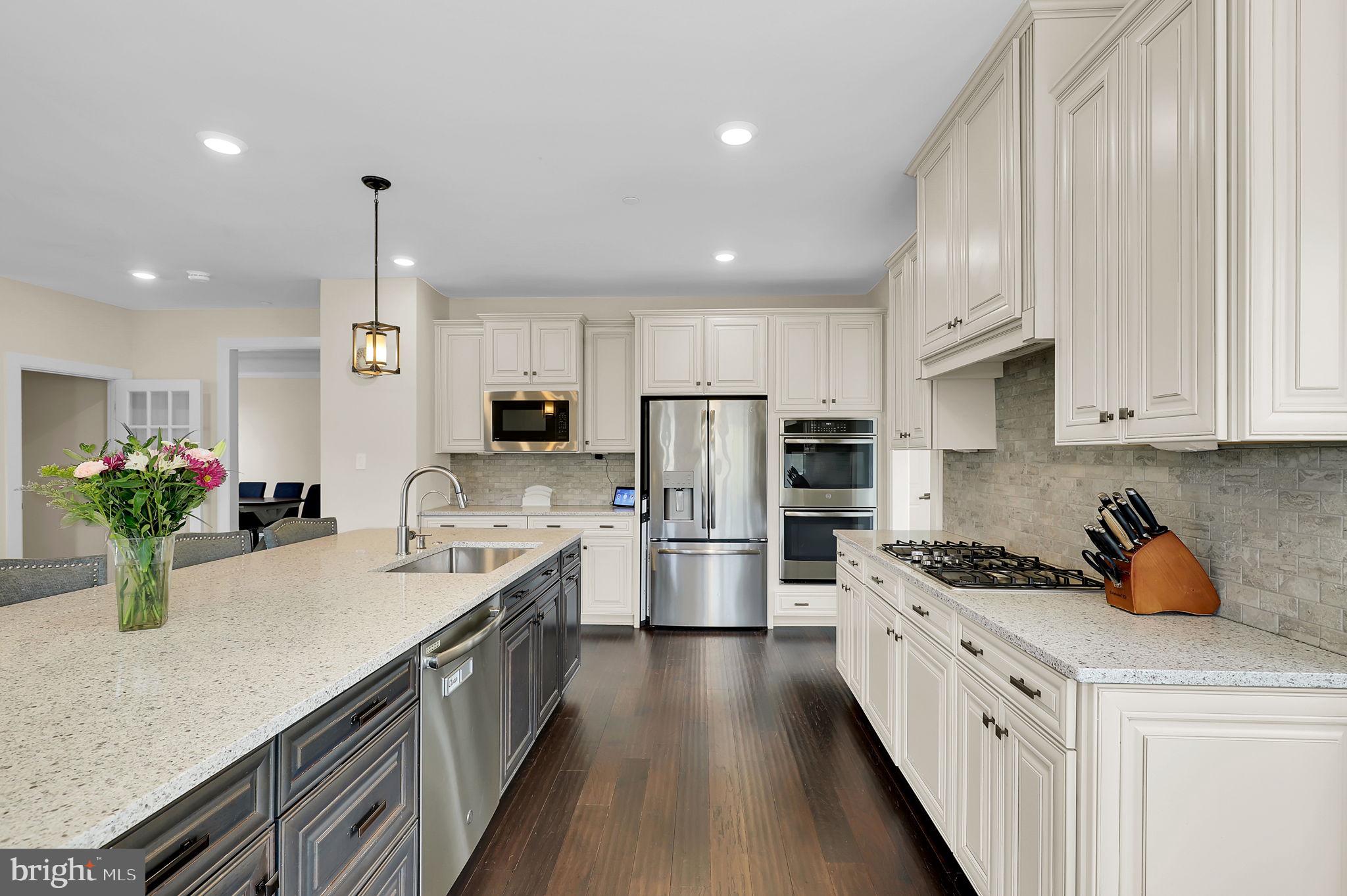 LAKE LINGANORE - Residential