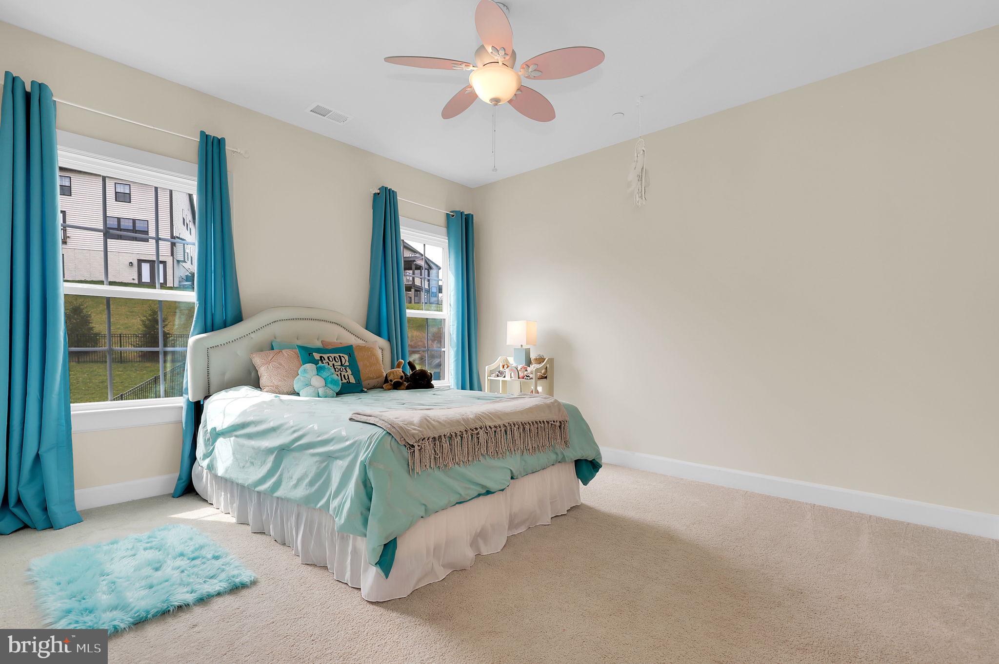 LAKE LINGANORE - Residential