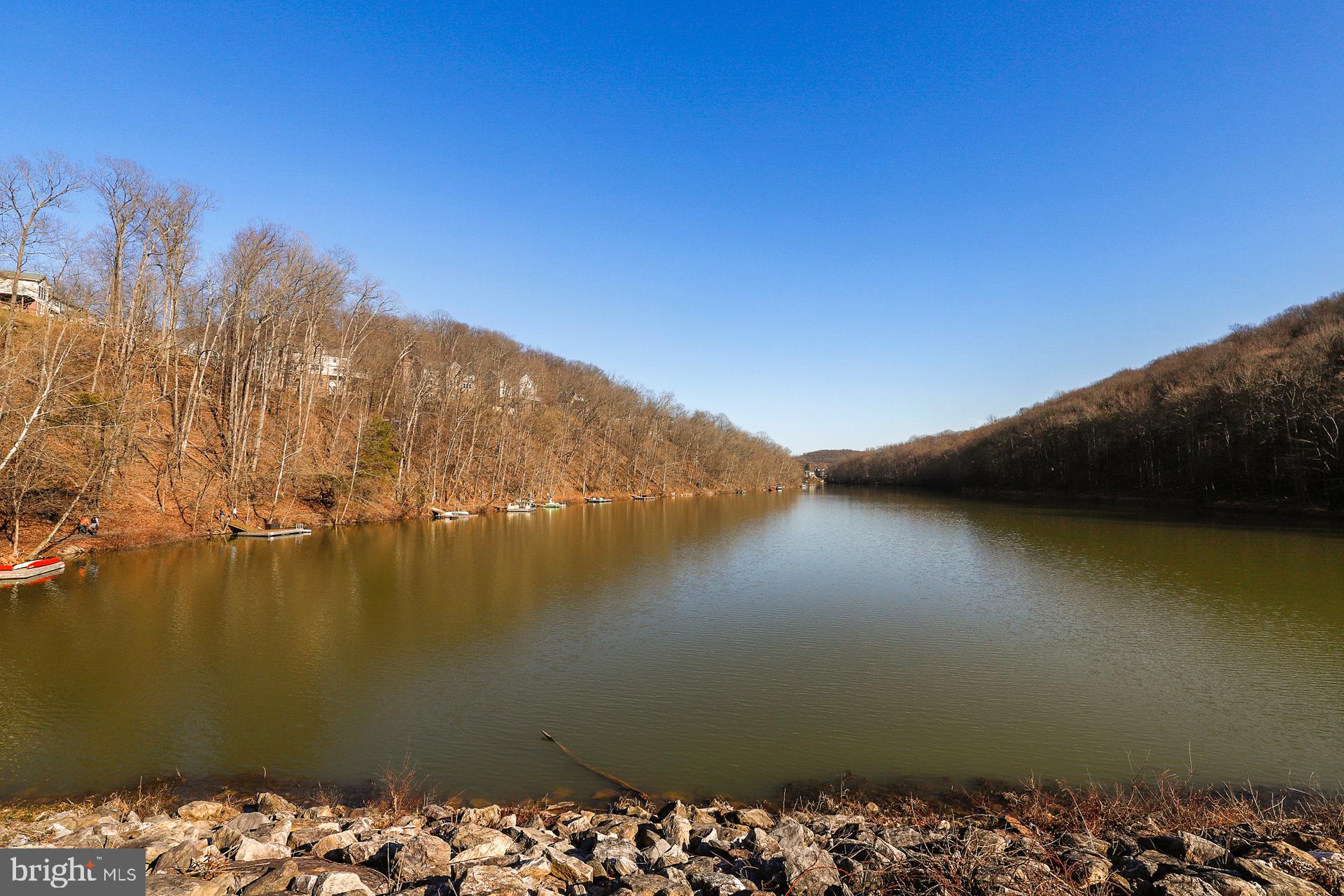 LAKE LINGANORE - Residential