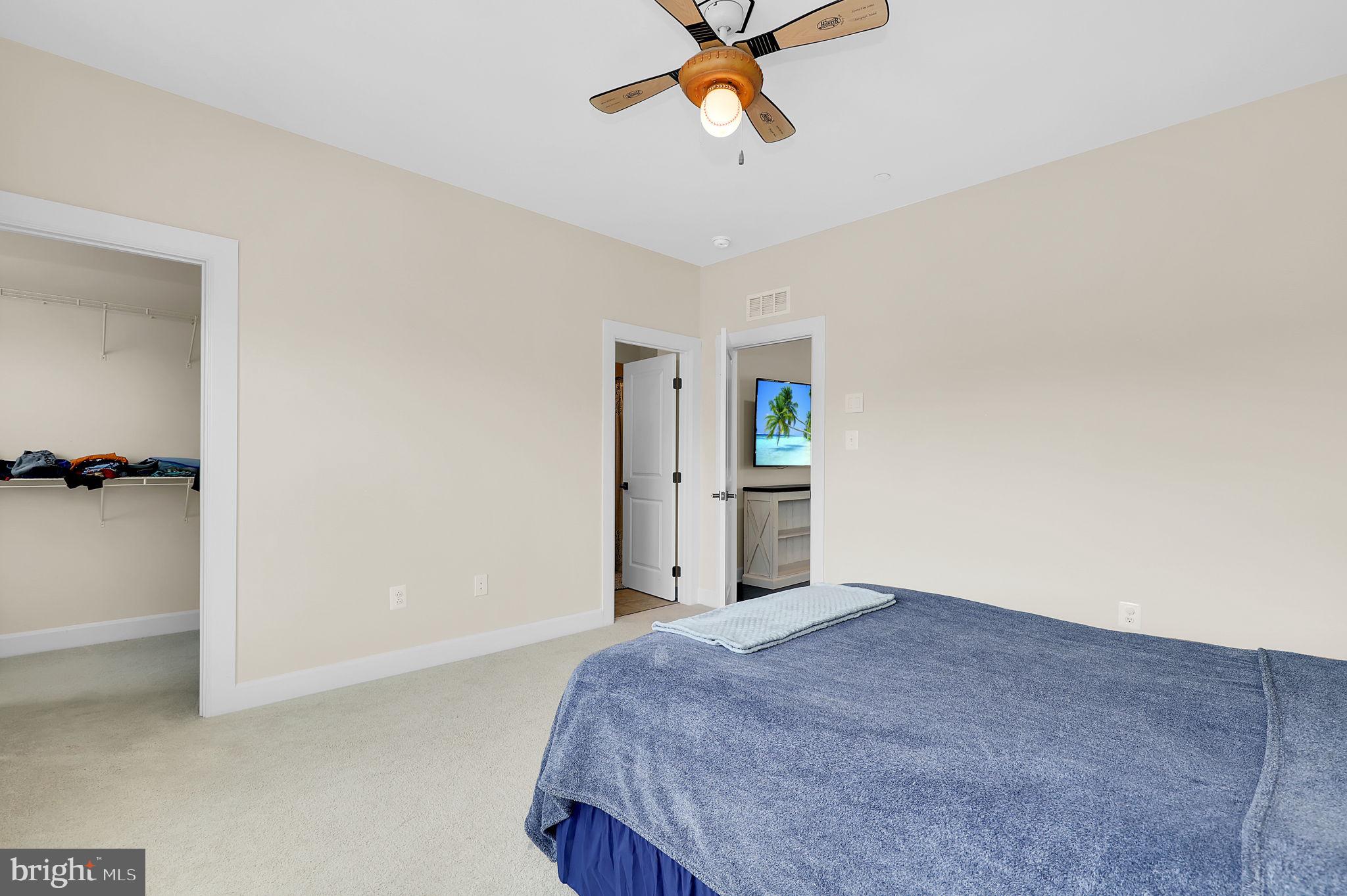 LAKE LINGANORE - Residential