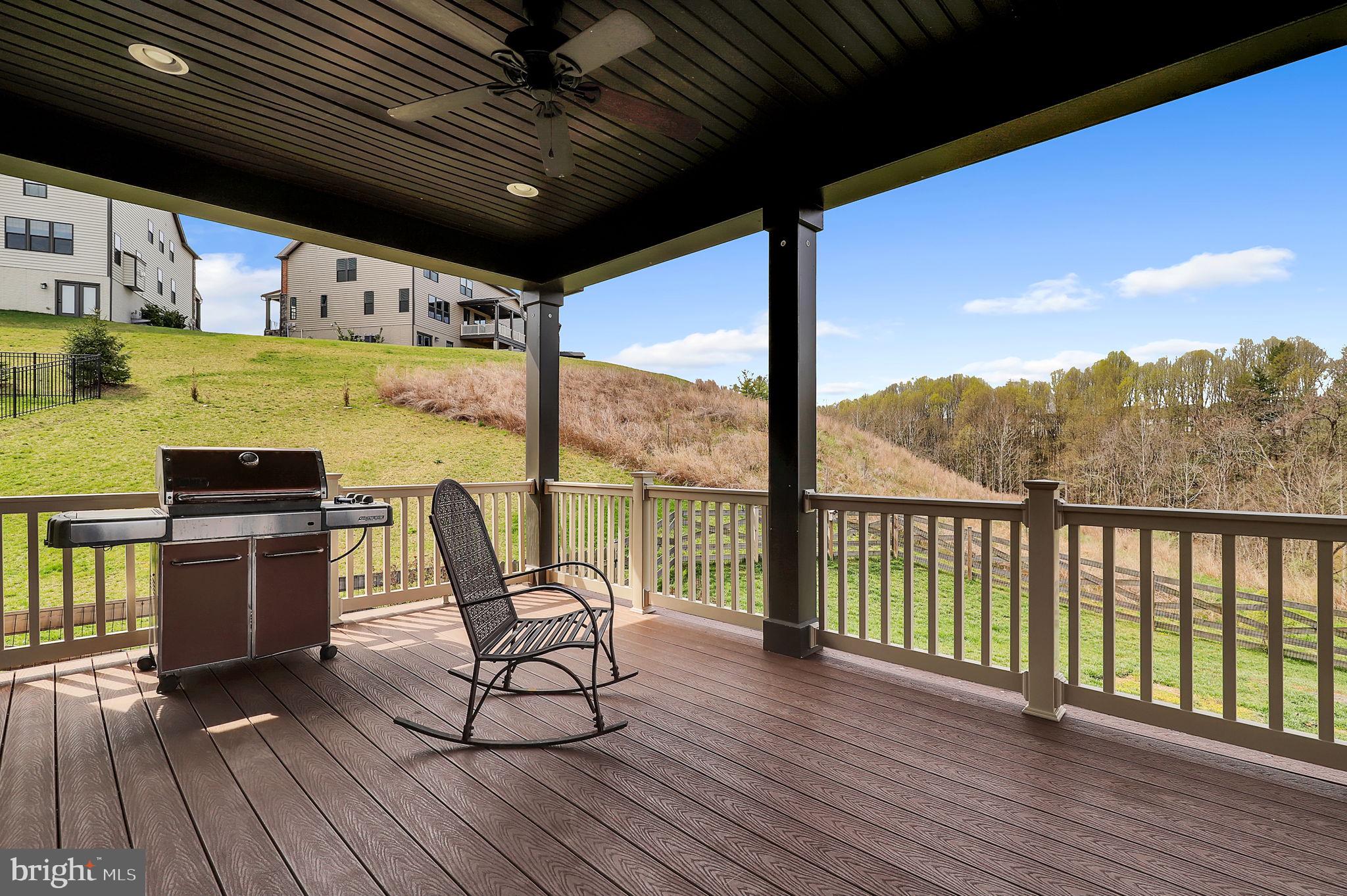 LAKE LINGANORE - Residential