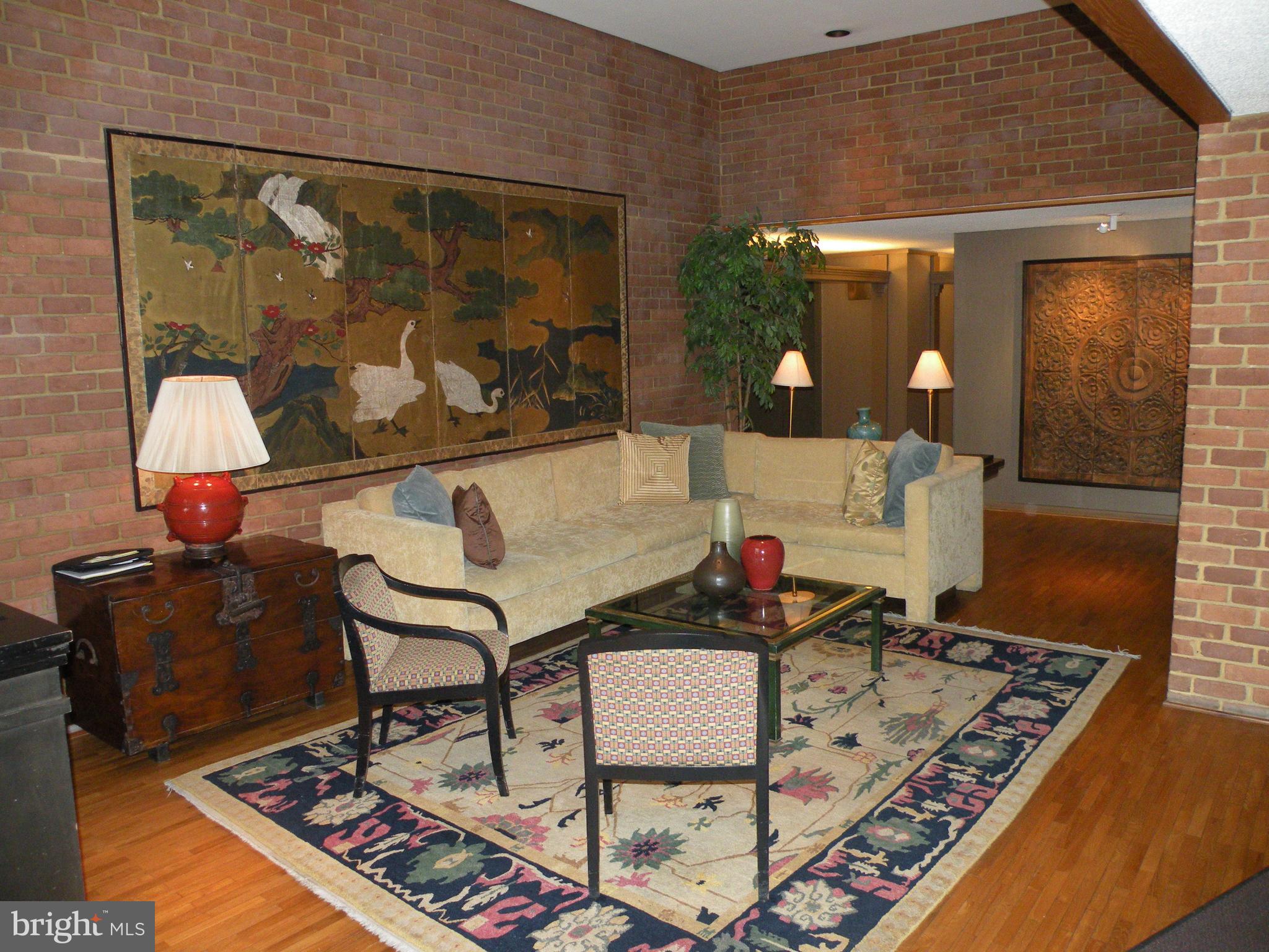 CROSS KEYS - Residential Lease