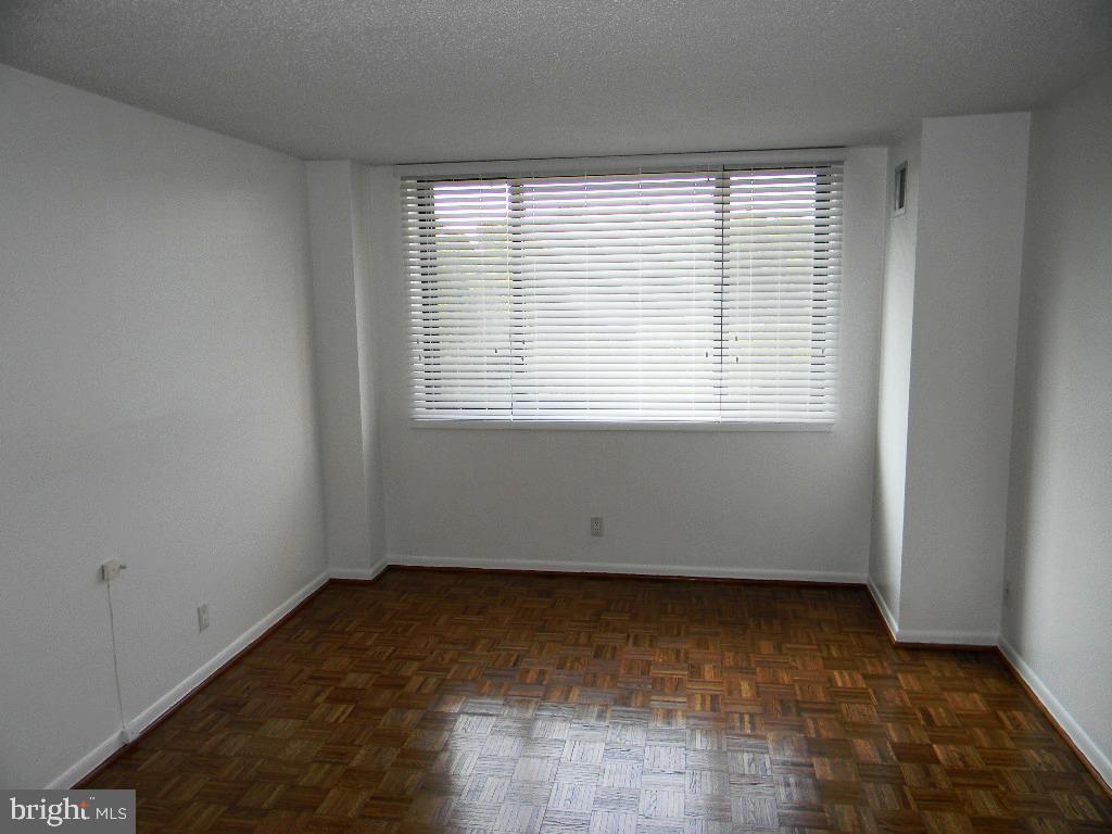 CROSS KEYS - Residential Lease