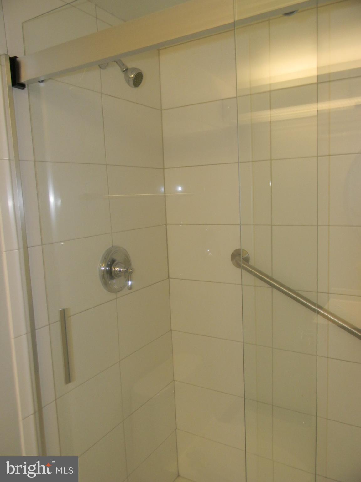 CROSS KEYS - Residential Lease