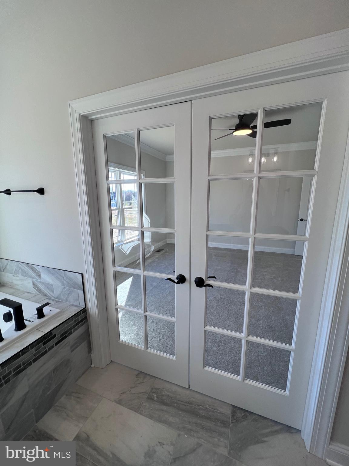 PARADISE ESTATES - Residential