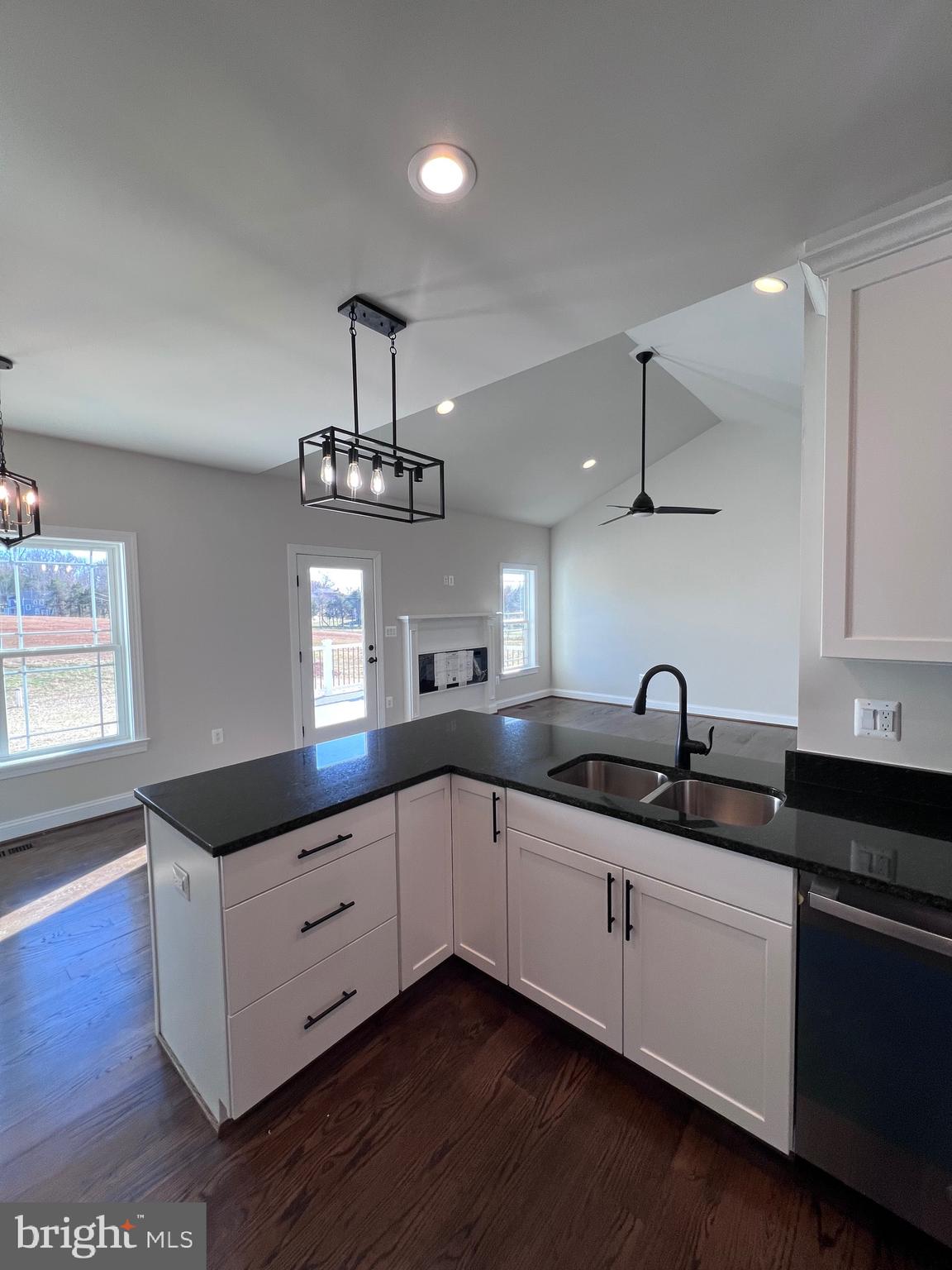 PARADISE ESTATES - Residential