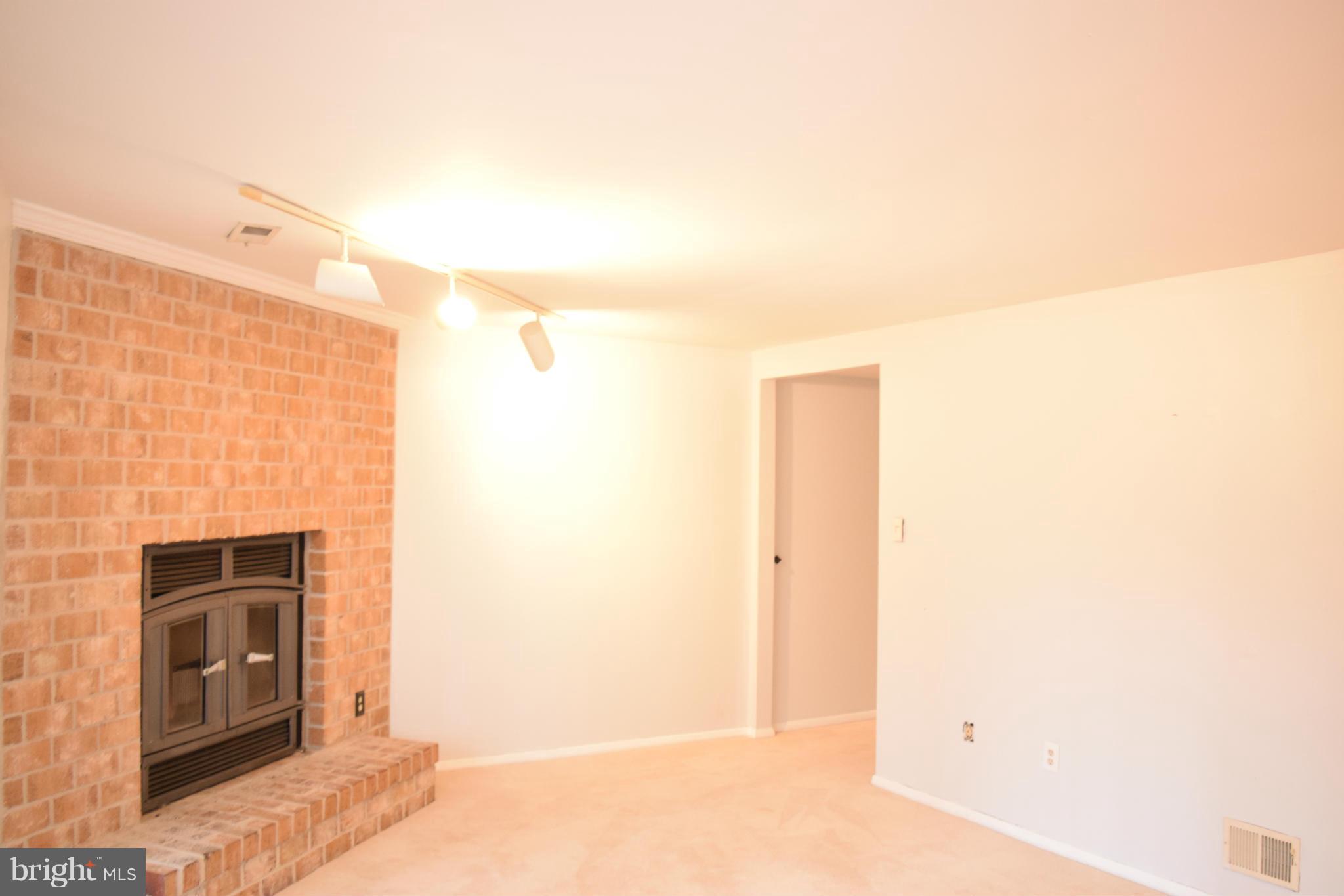 HICKORY RIDGE - Residential Lease