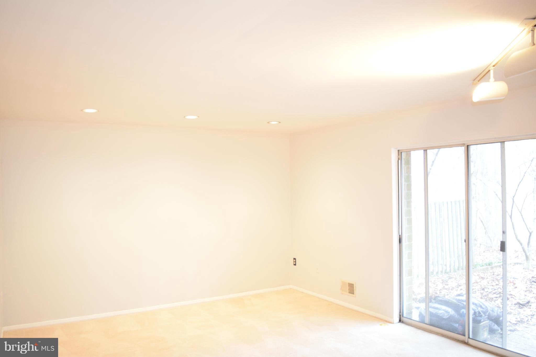 HICKORY RIDGE - Residential Lease