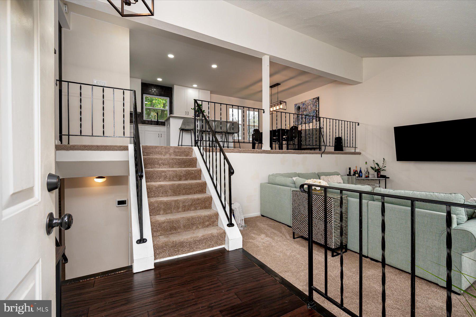 CAMELOT - Residential Lease