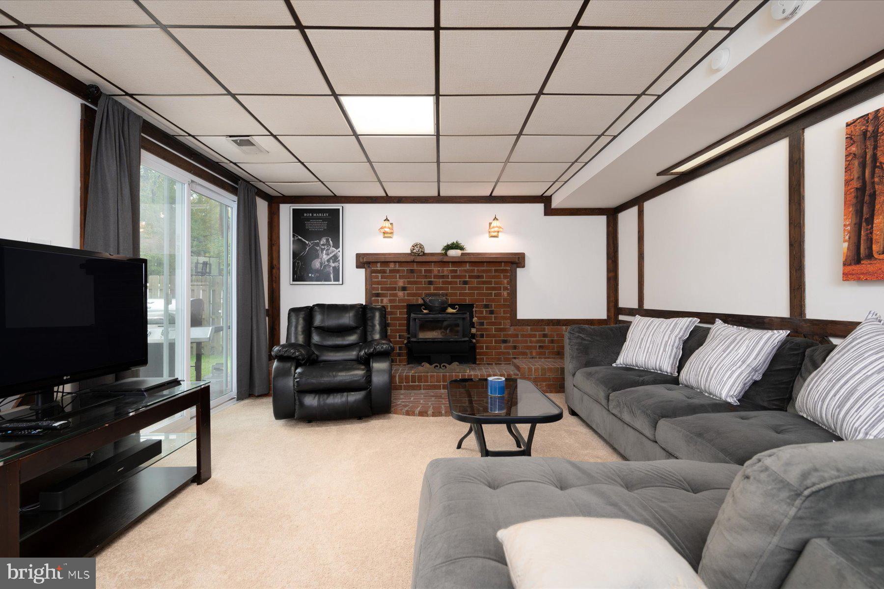 CAMELOT - Residential Lease