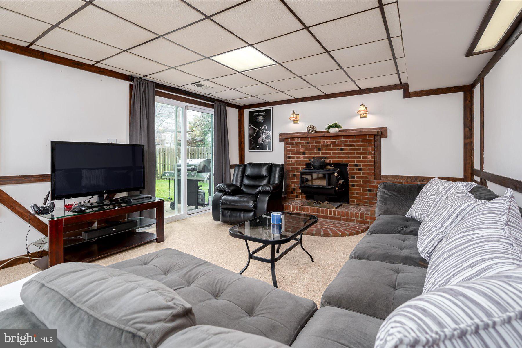 CAMELOT - Residential Lease