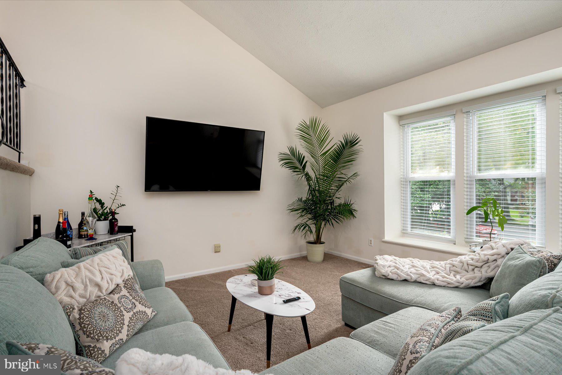 CAMELOT - Residential Lease