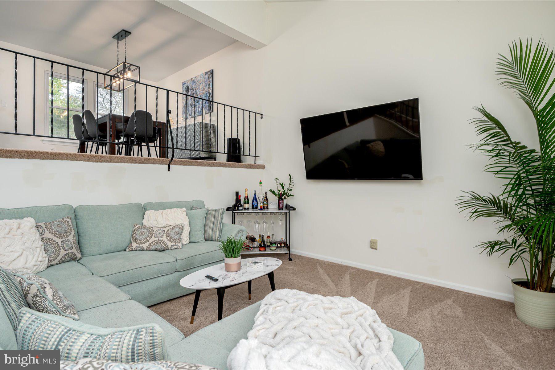 CAMELOT - Residential Lease