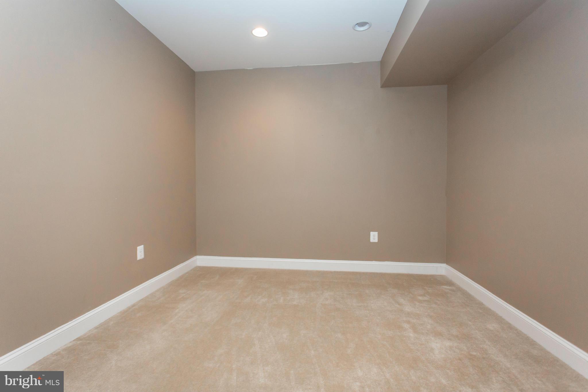 CAMBRIDGE CROSSING - Residential