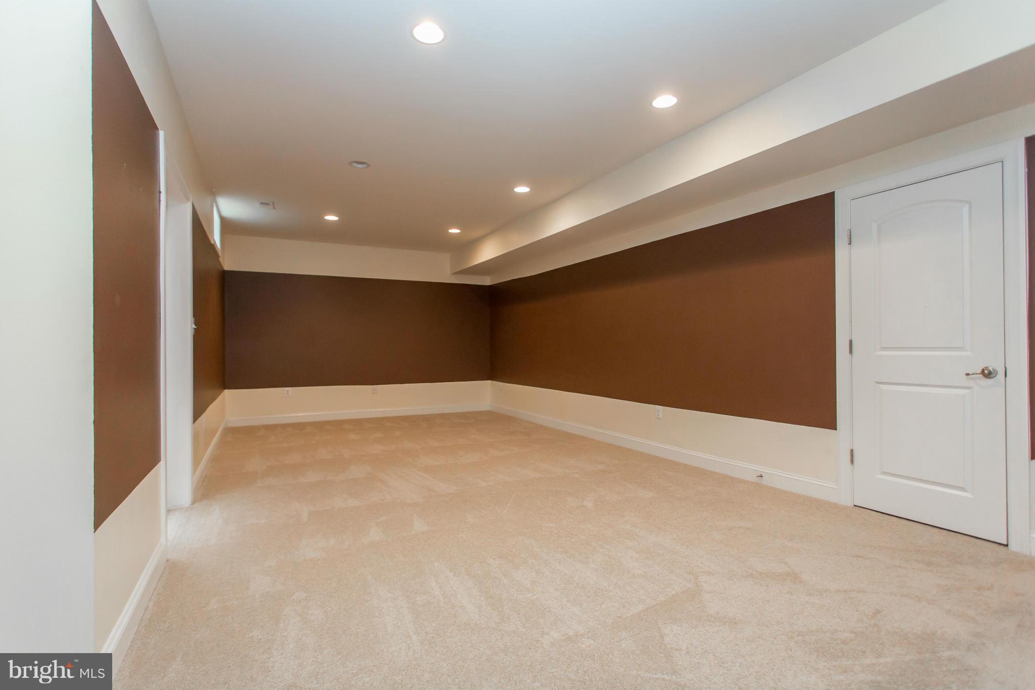 CAMBRIDGE CROSSING - Residential