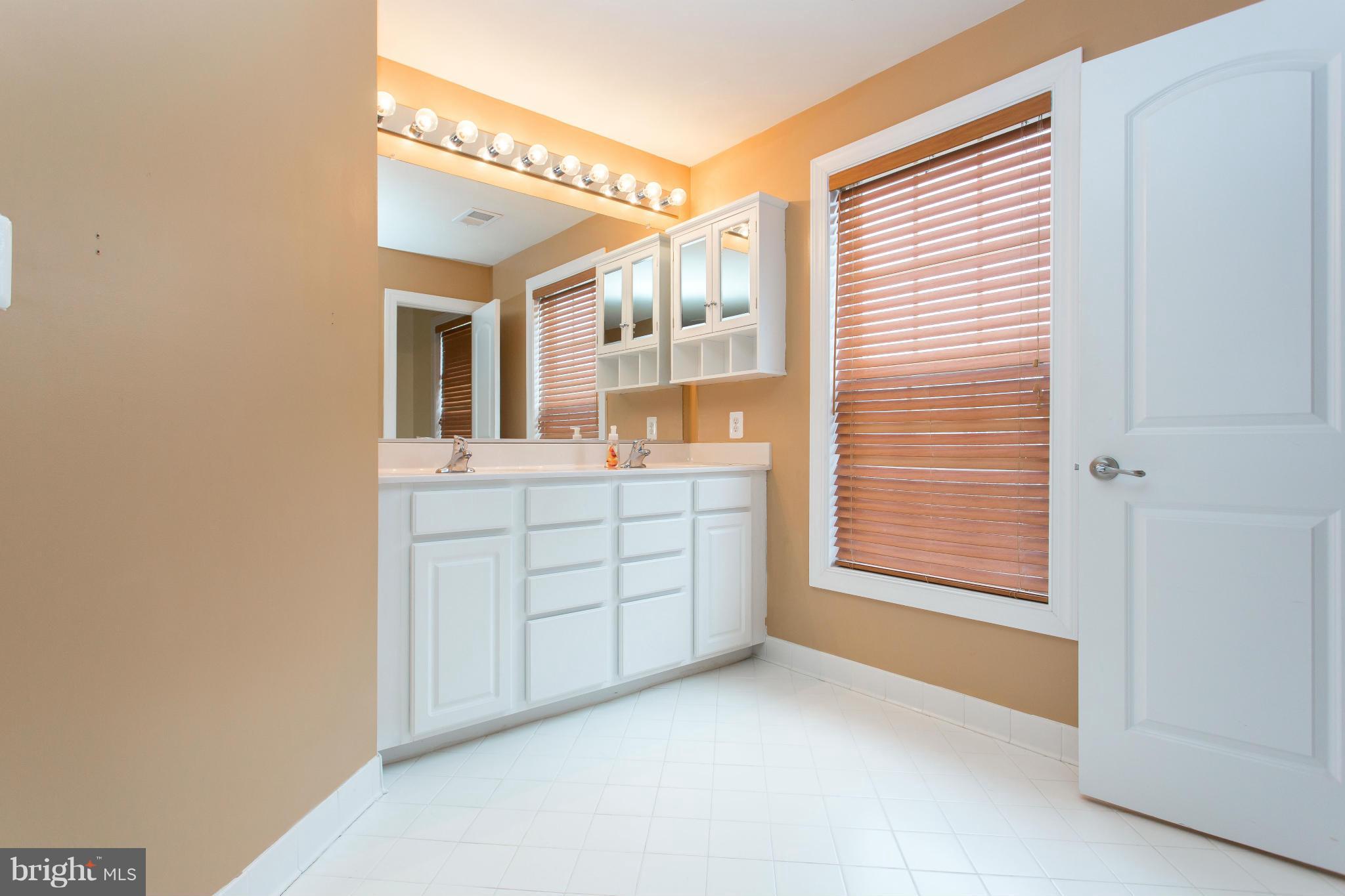 CAMBRIDGE CROSSING - Residential