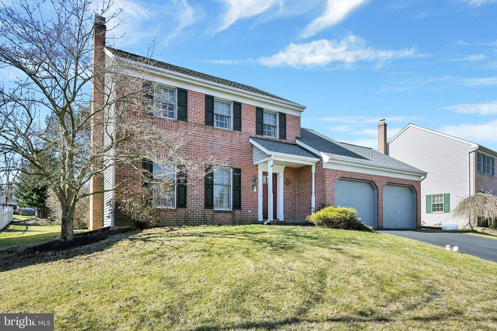 Photo of 84 BROOKFIELD DR, EPHRATA, PA 17522 (MLS # PALA2030200)