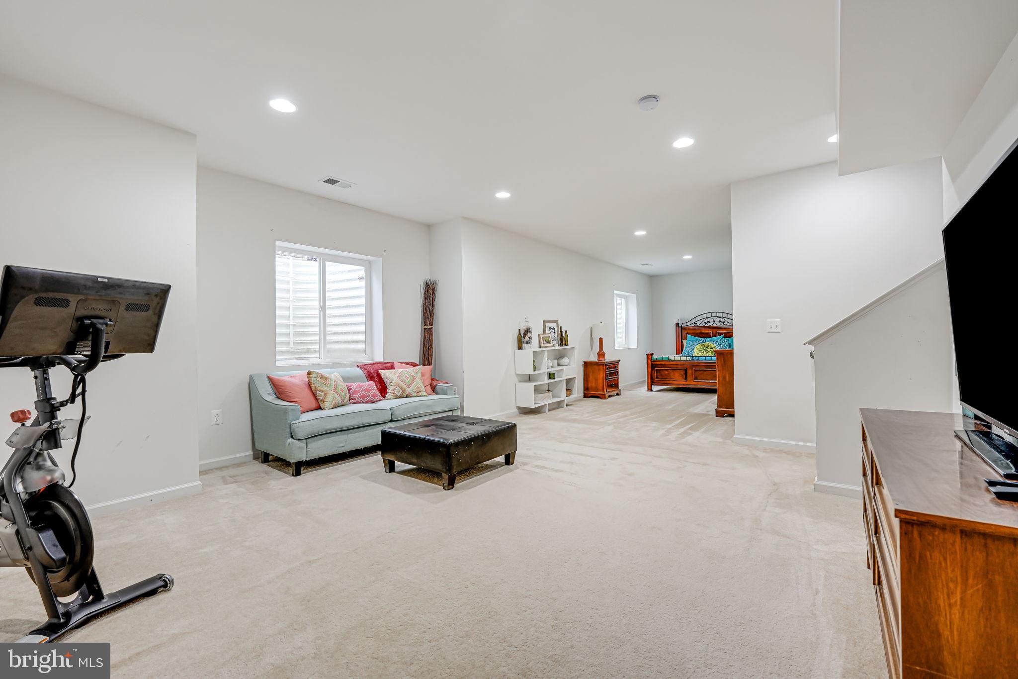 SMALLS CROSSING - Residential