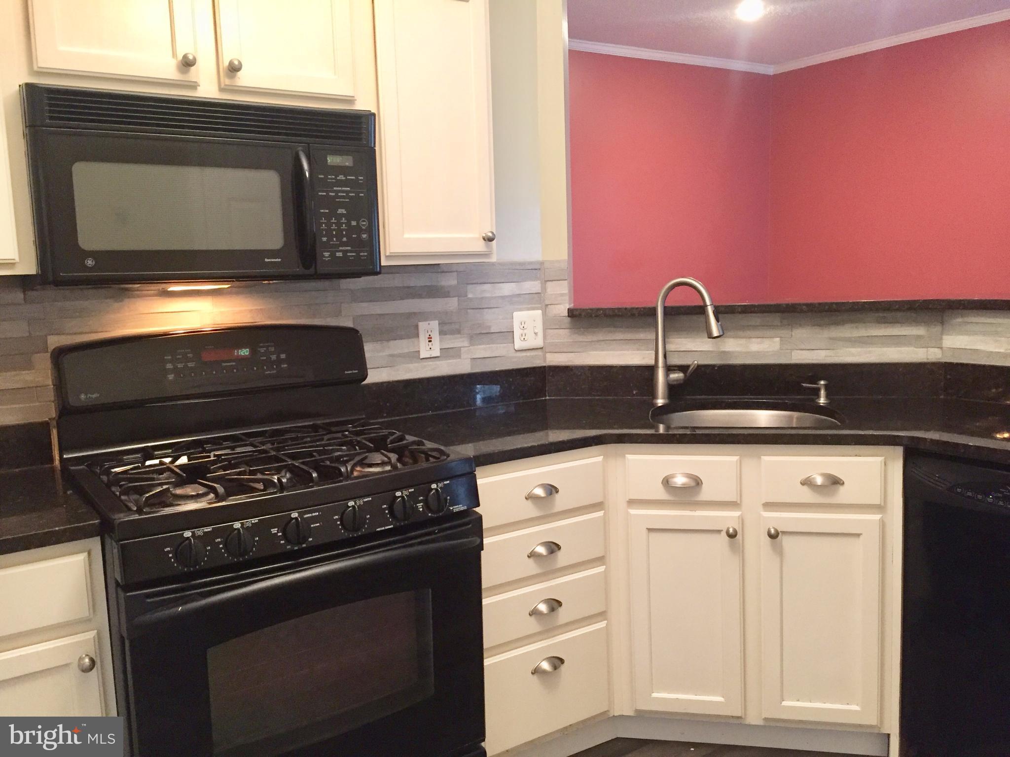 EDGEWATER AT TOWN CENTER - Residential Lease