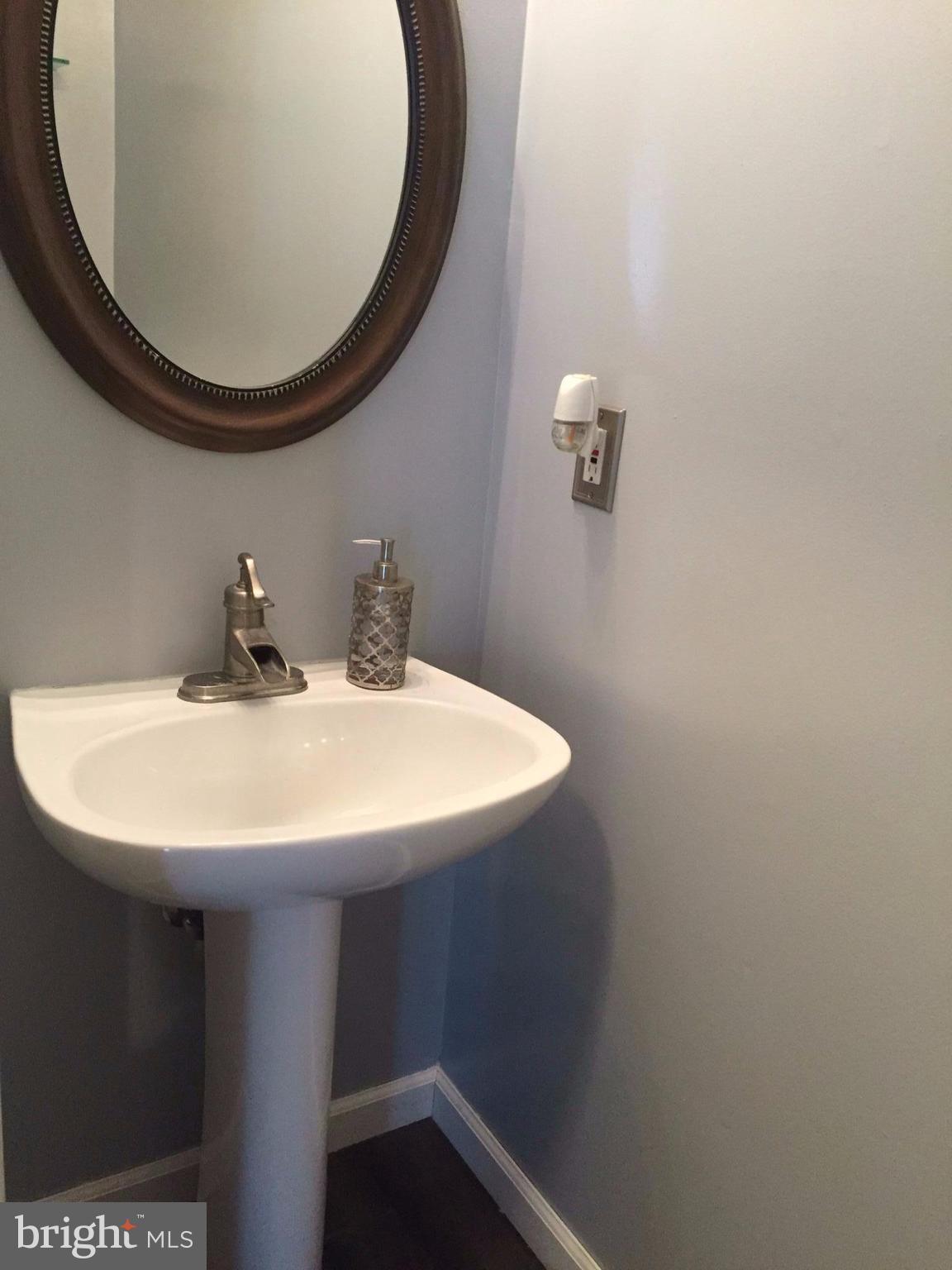 EDGEWATER AT TOWN CENTER - Residential Lease