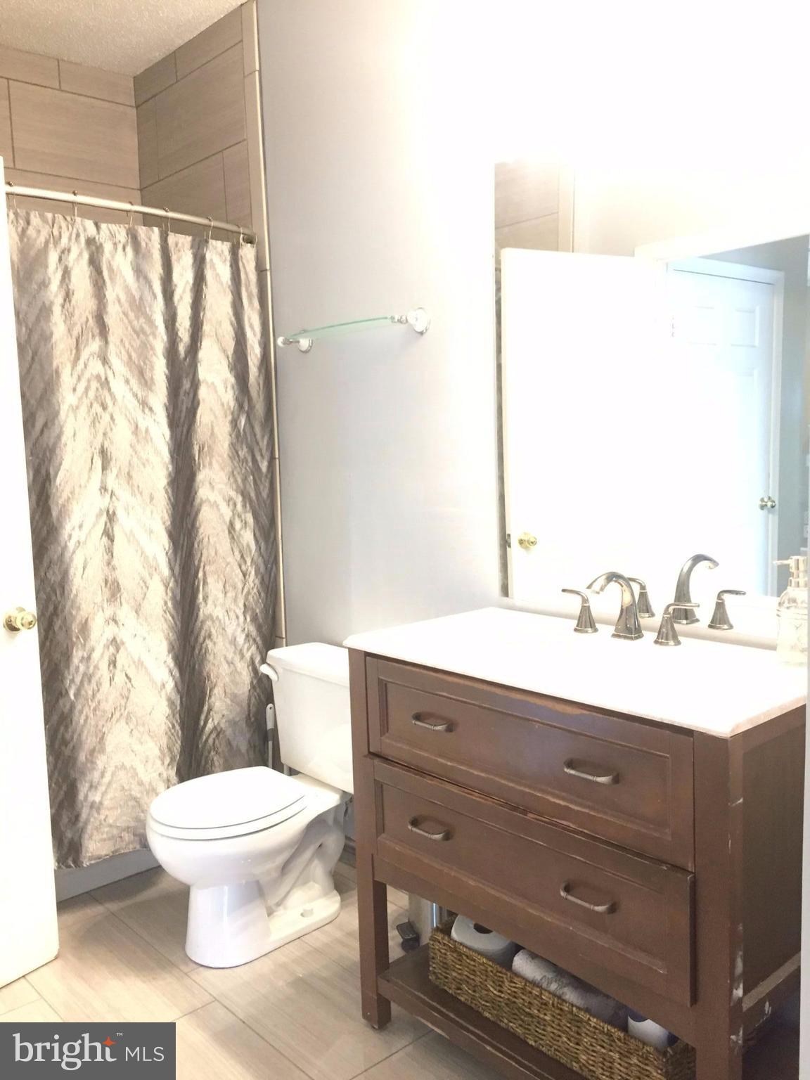 EDGEWATER AT TOWN CENTER - Residential Lease