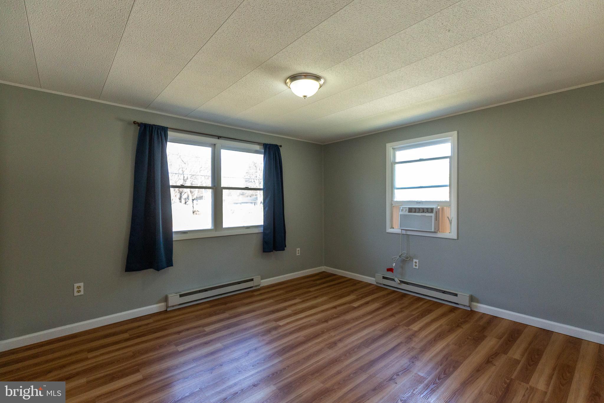 WALNUT GROVE - Residential Lease