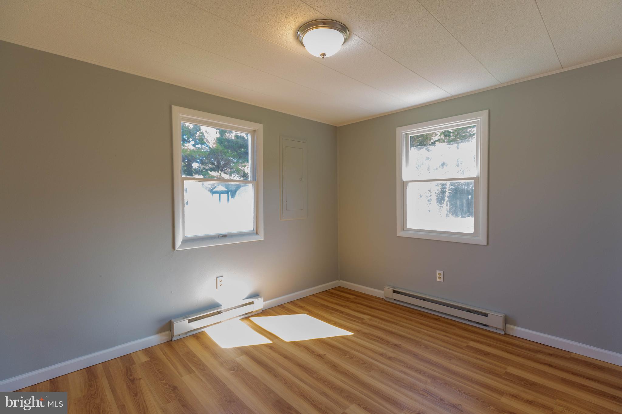 WALNUT GROVE - Residential Lease