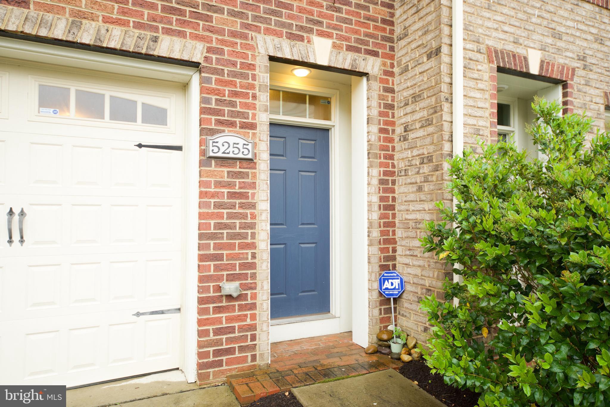 5255 STREAM BANK LANE