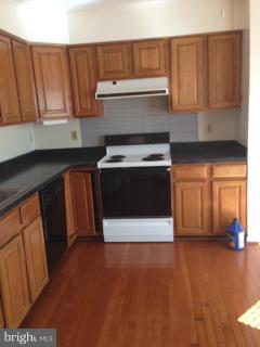 CENTREVILLE GREEN - Residential Lease