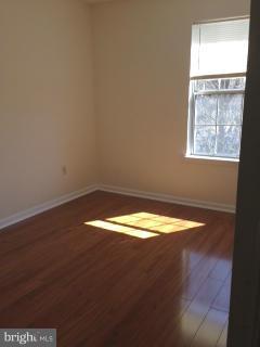 CENTREVILLE GREEN - Residential Lease